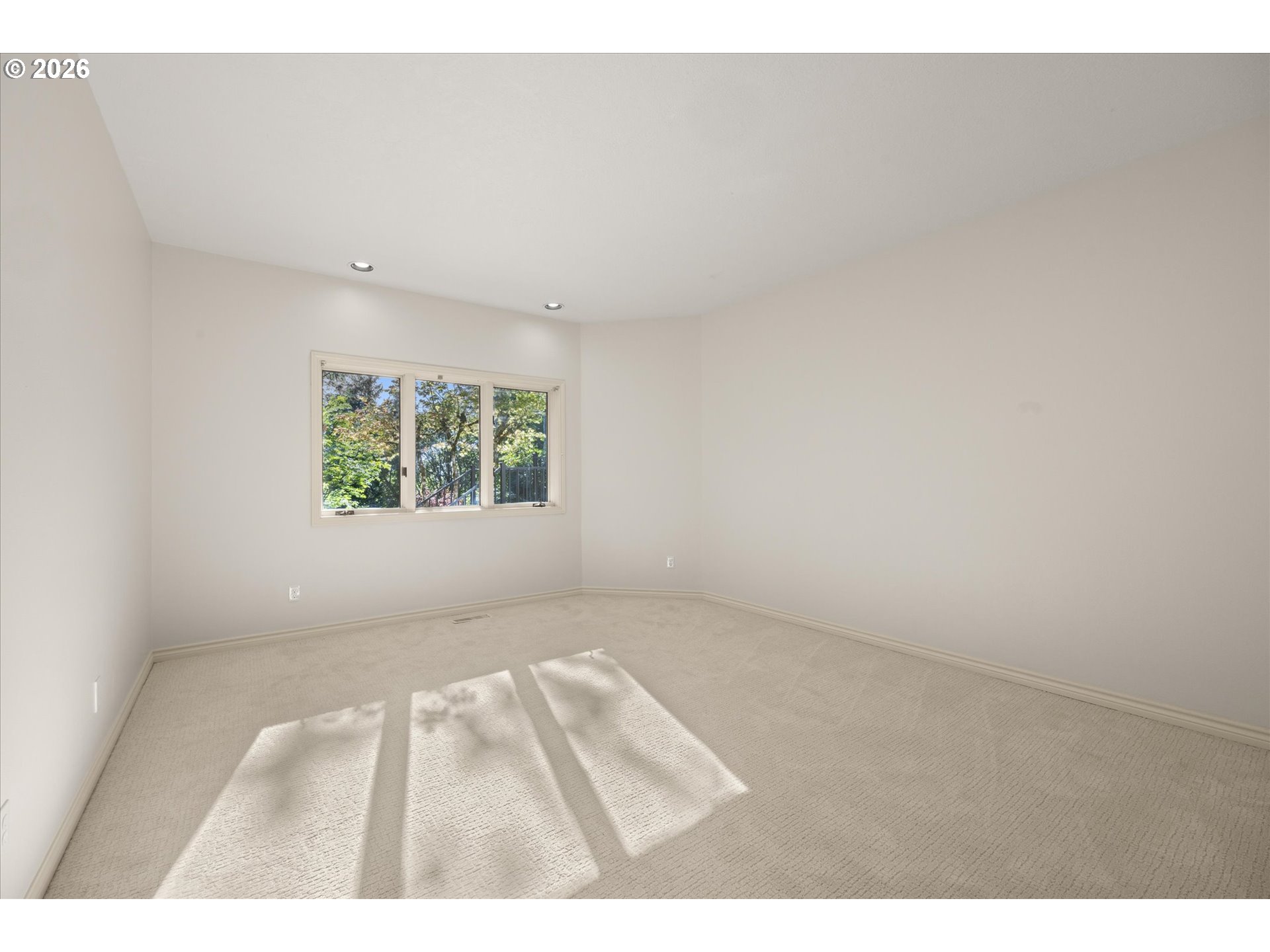 18520 DELENKA LN