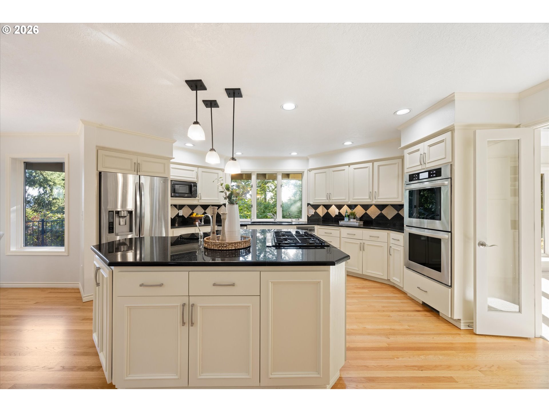 18520 DELENKA LN