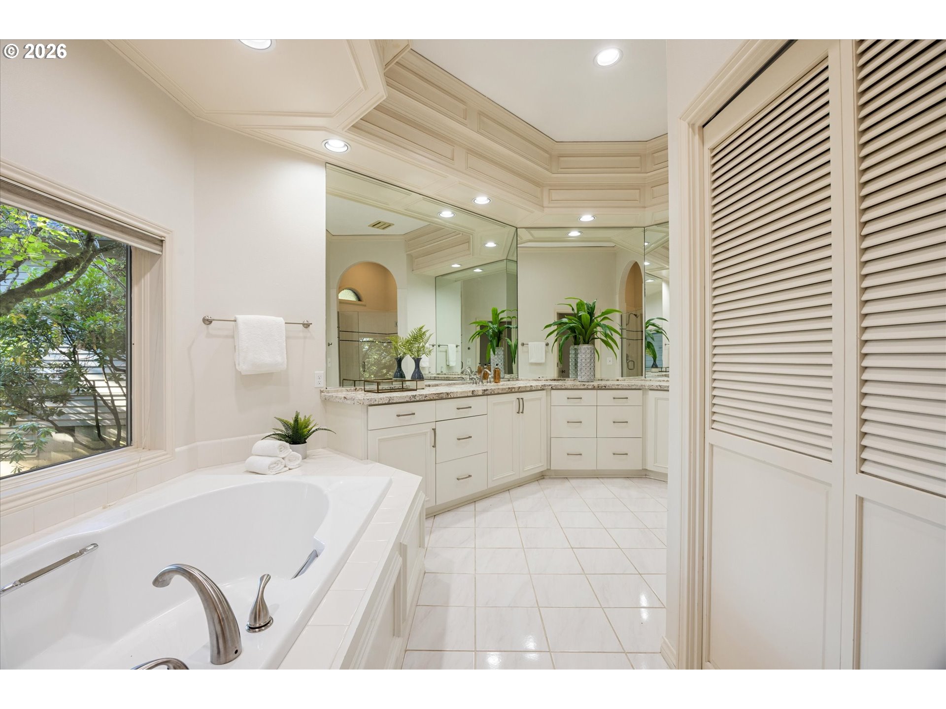18520 DELENKA LN