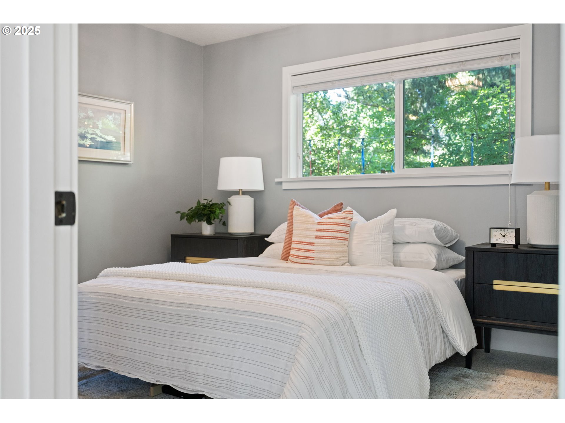 2345 SW DEWITT ST, Portland