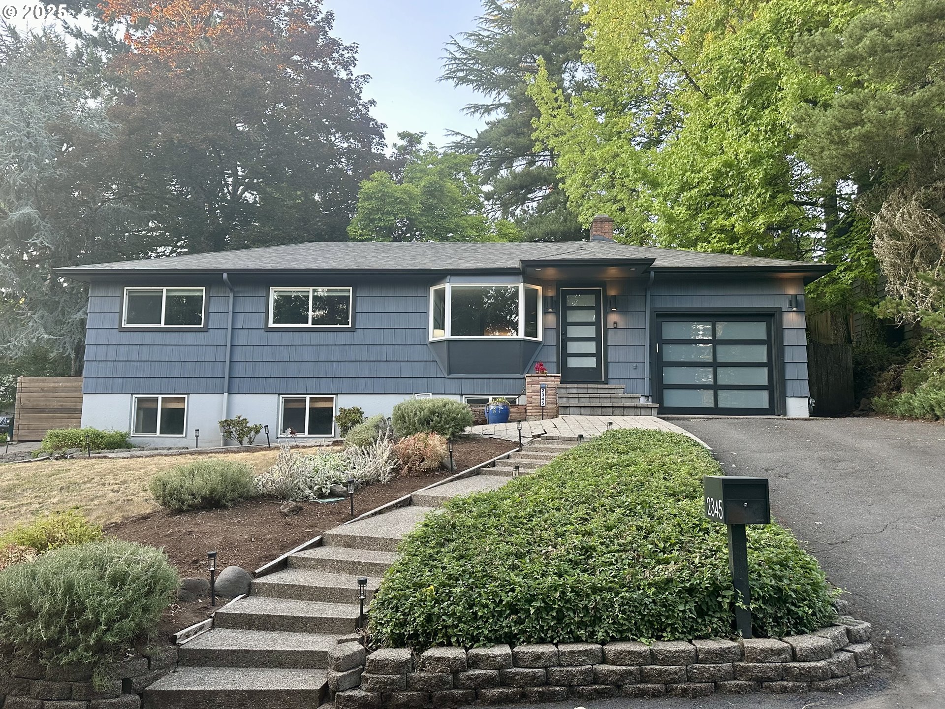 2345 SW DEWITT ST, Portland