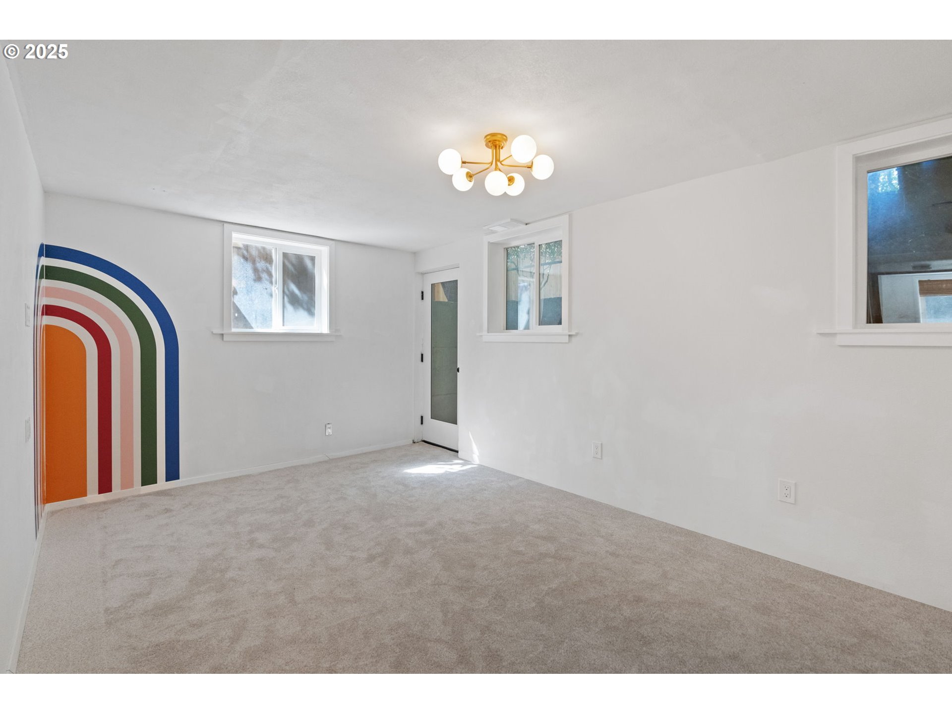 2345 SW DEWITT ST, Portland