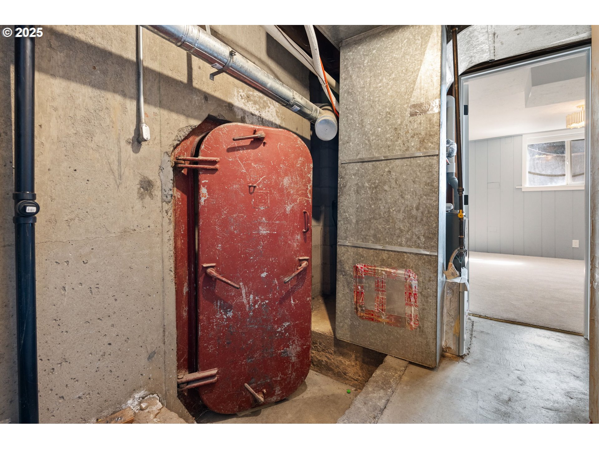 2345 SW DEWITT ST, Portland