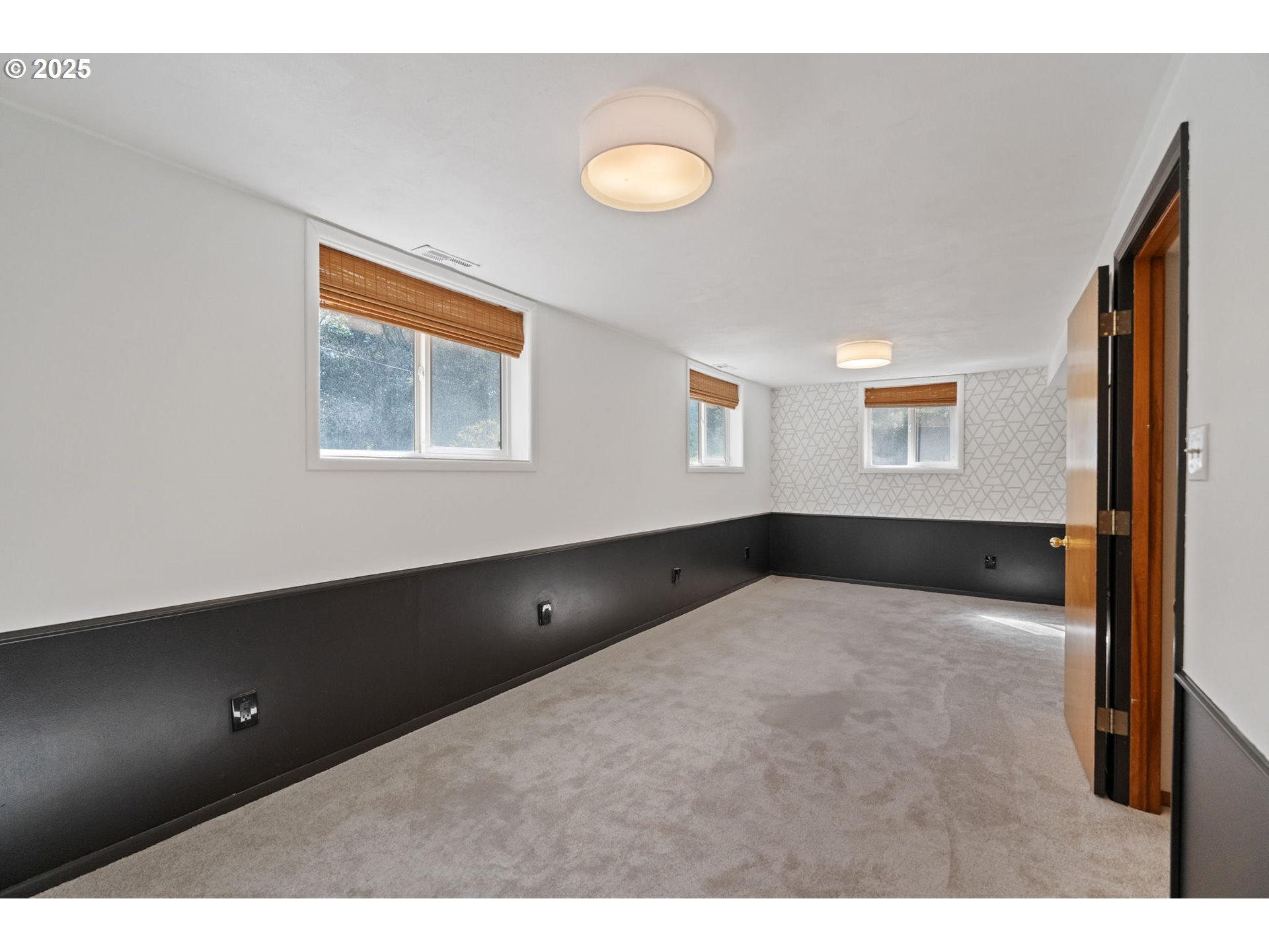 2345 SW DEWITT ST, Portland