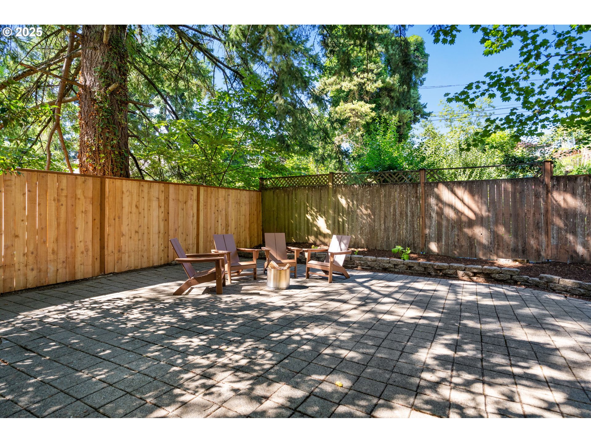 2345 SW DEWITT ST, Portland