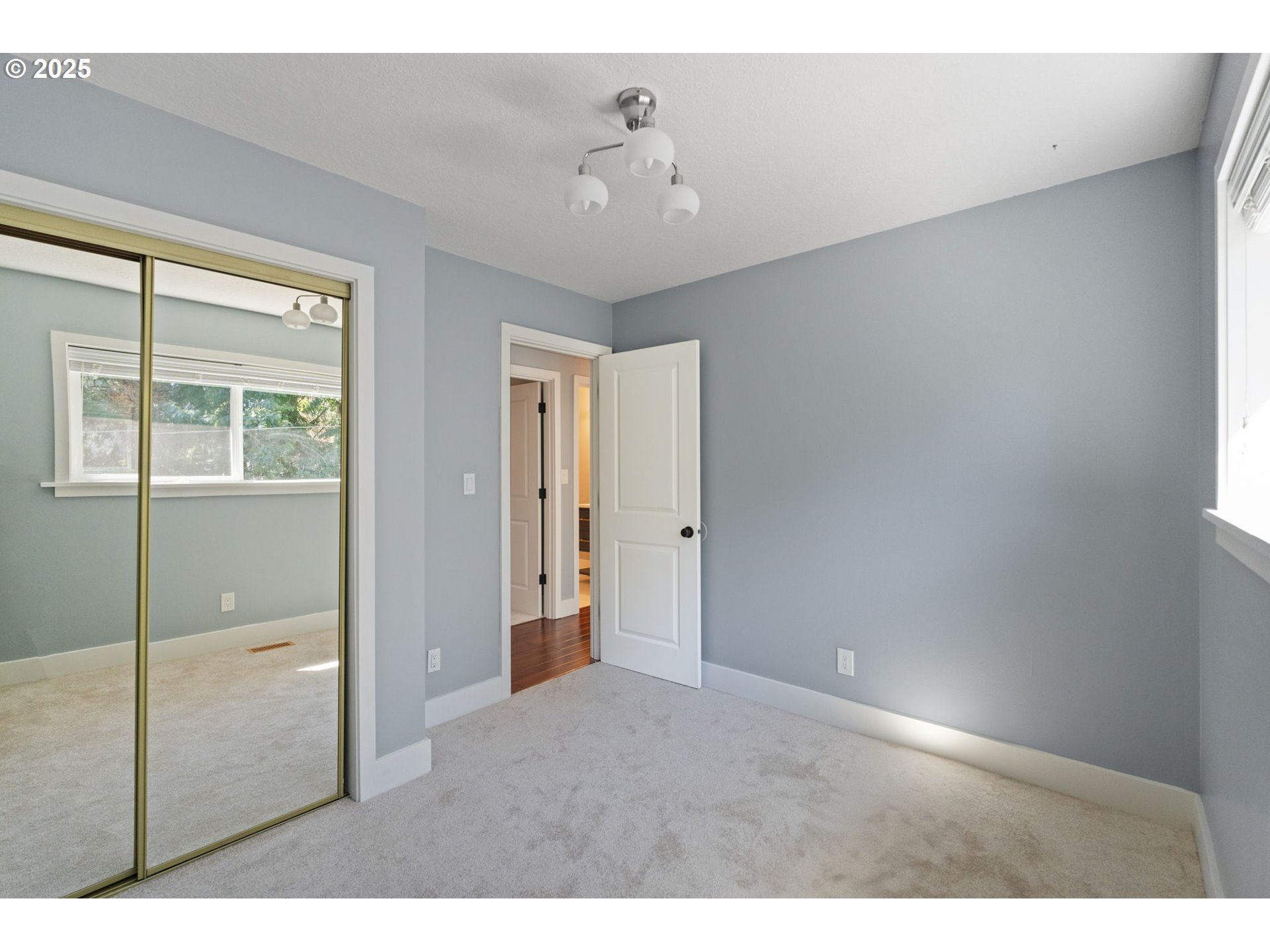 2345 SW DEWITT ST, Portland