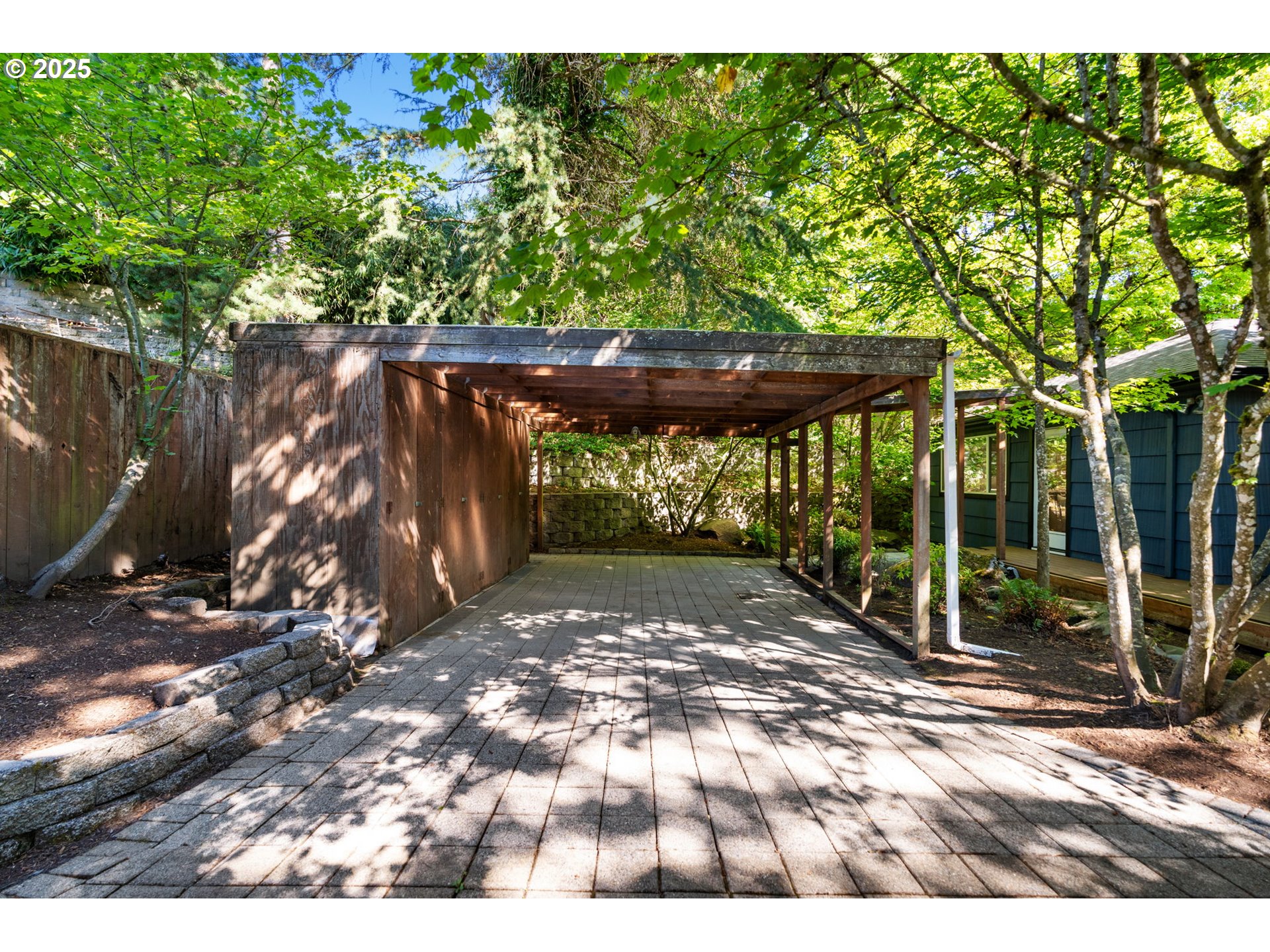 2345 SW DEWITT ST, Portland