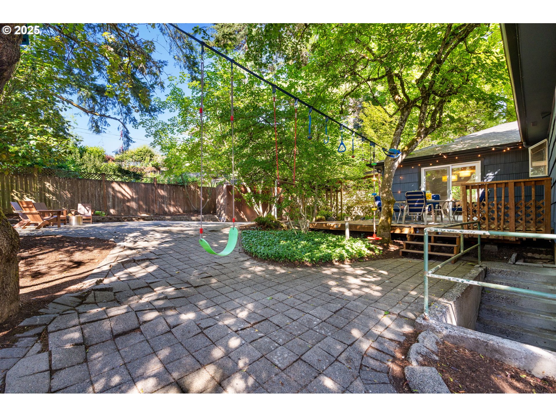 2345 SW DEWITT ST, Portland