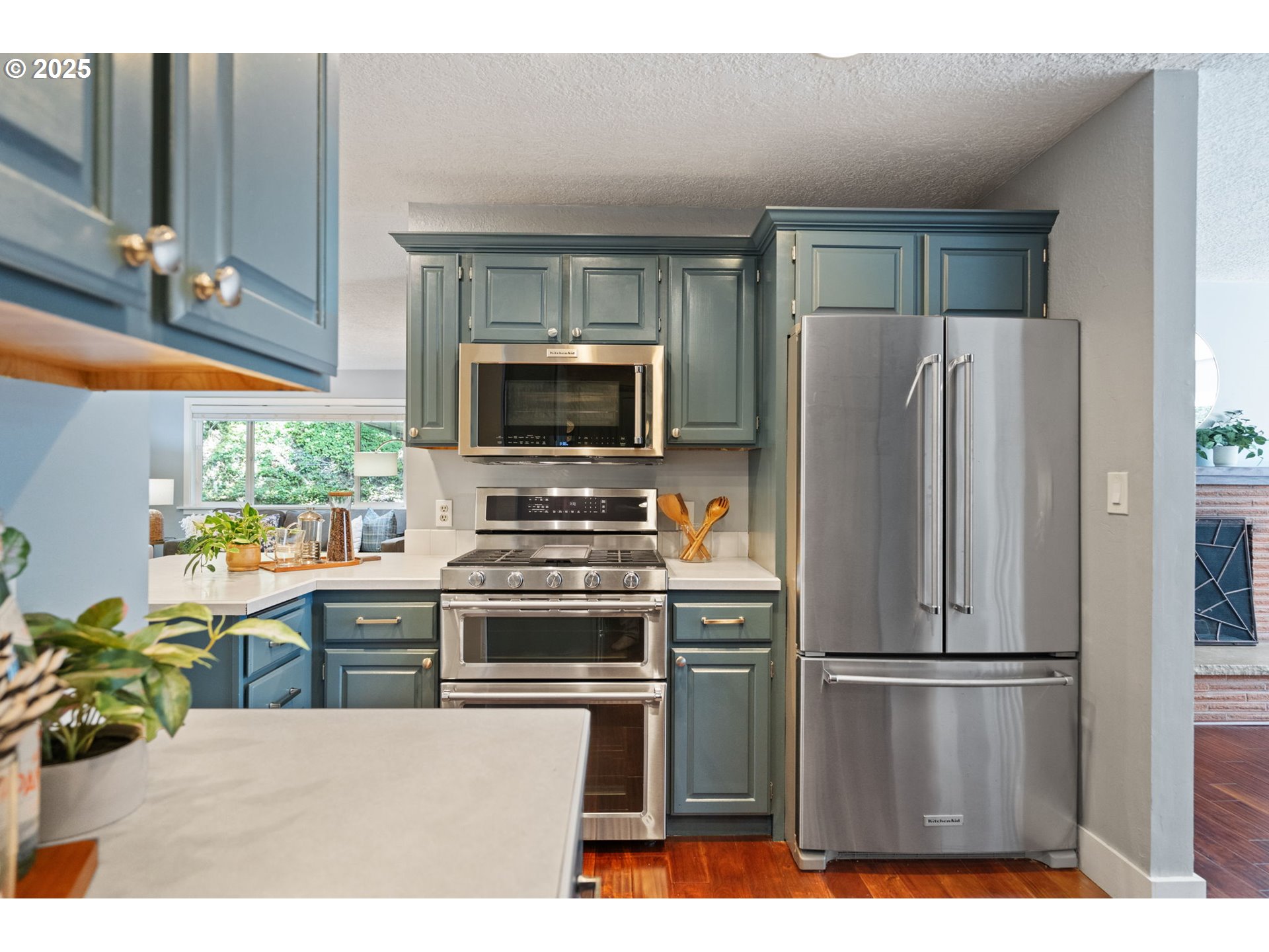 2345 SW DEWITT ST, Portland