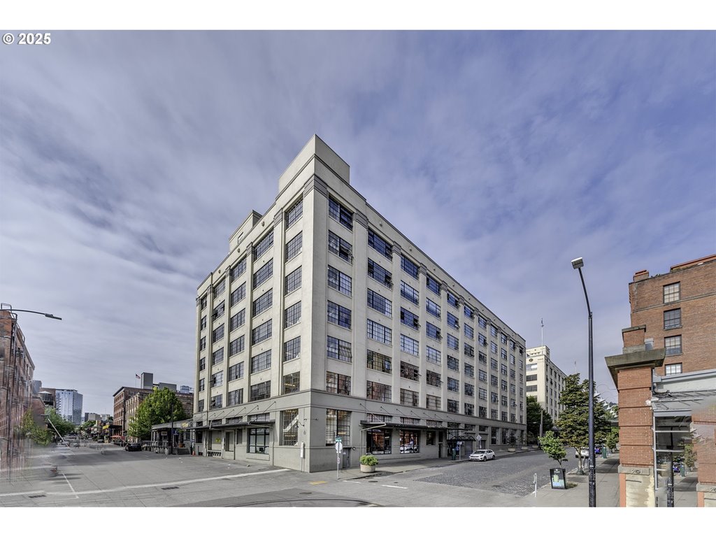 1314 NW IRVING ST 504