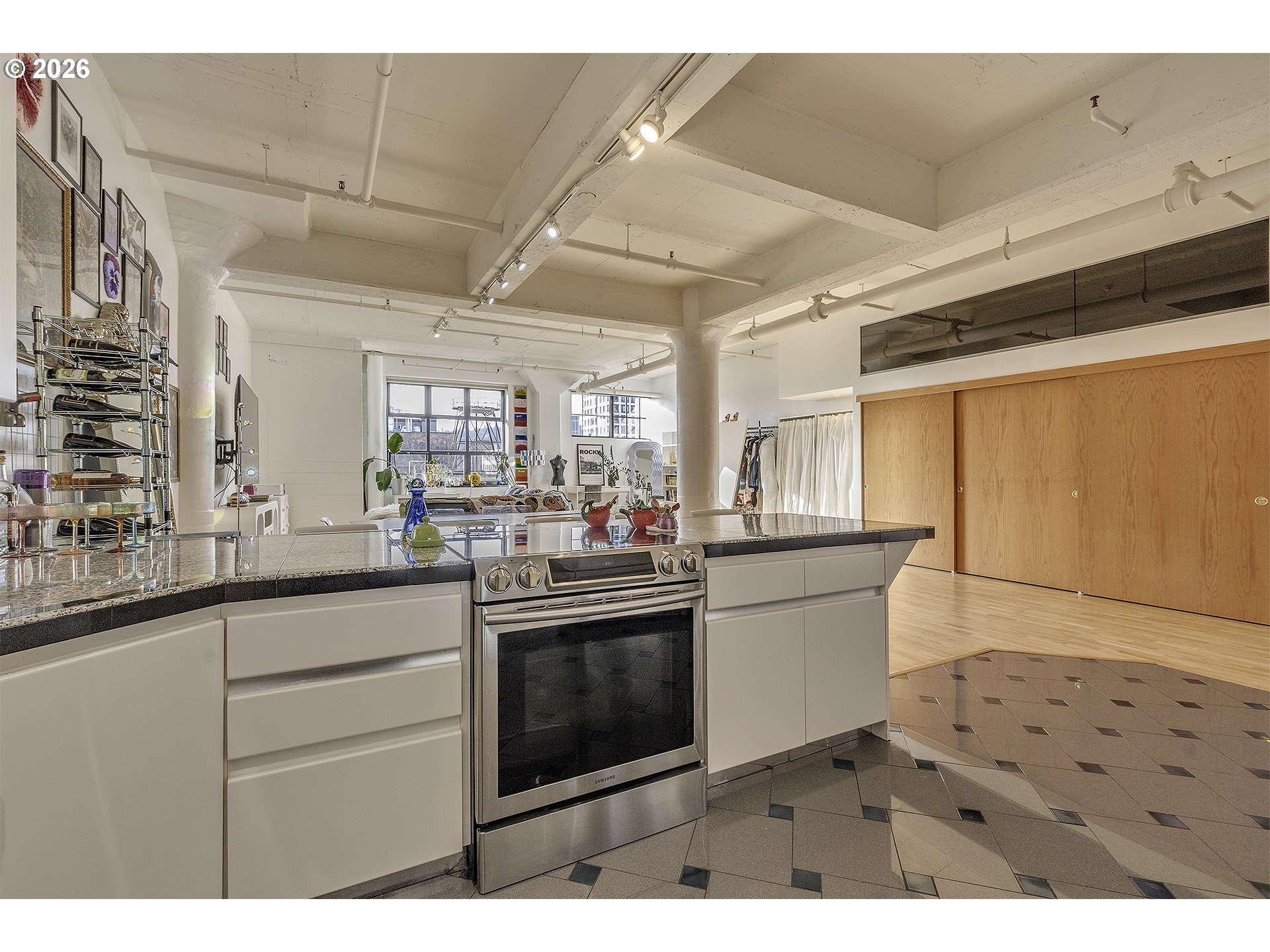 1314 NW IRVING ST 504