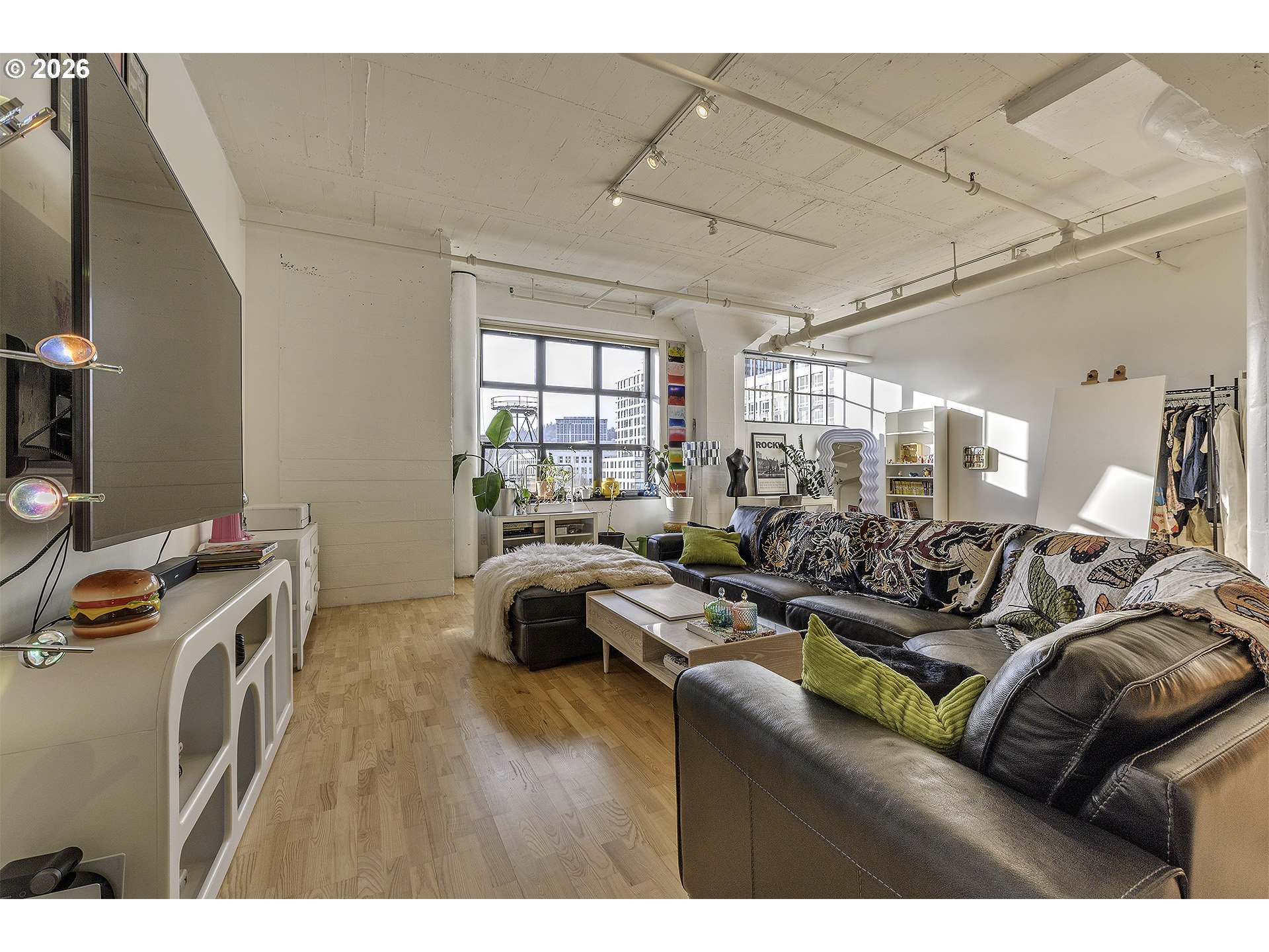 1314 NW IRVING ST 504