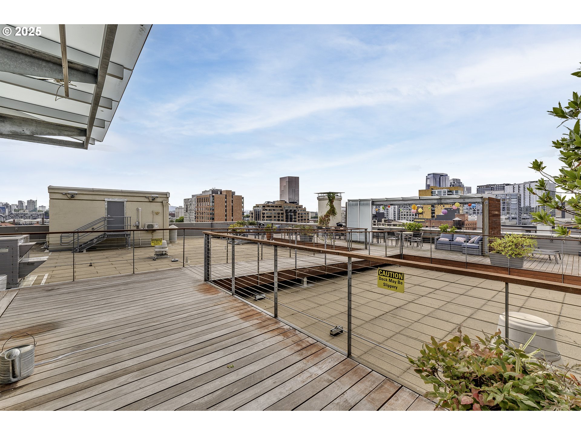 1314 NW IRVING ST 504