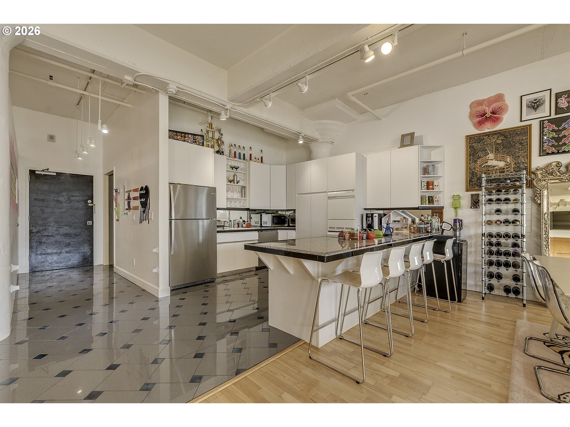 1314 NW IRVING ST 504