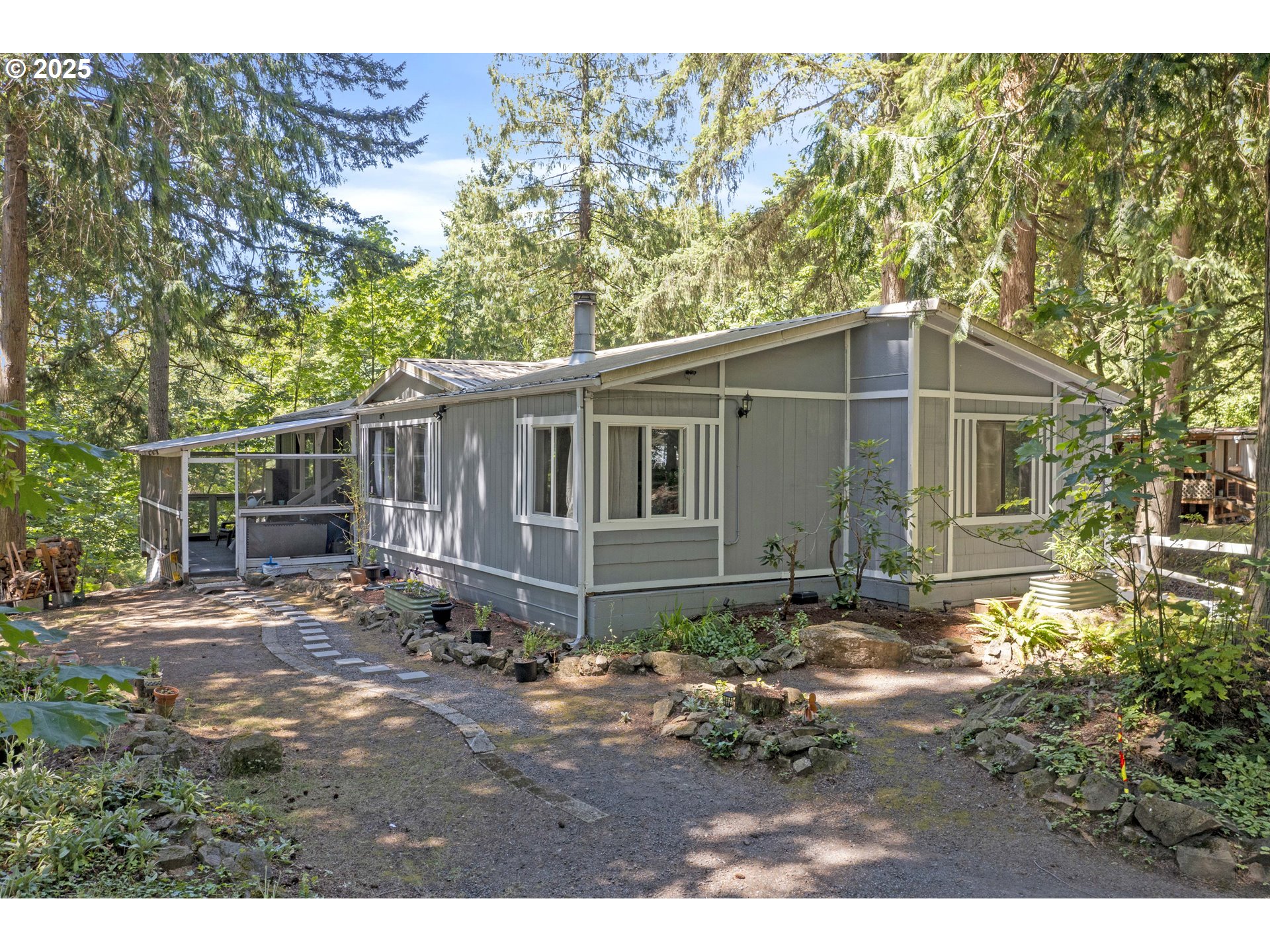 6420 OLD PACIFIC HWY 8