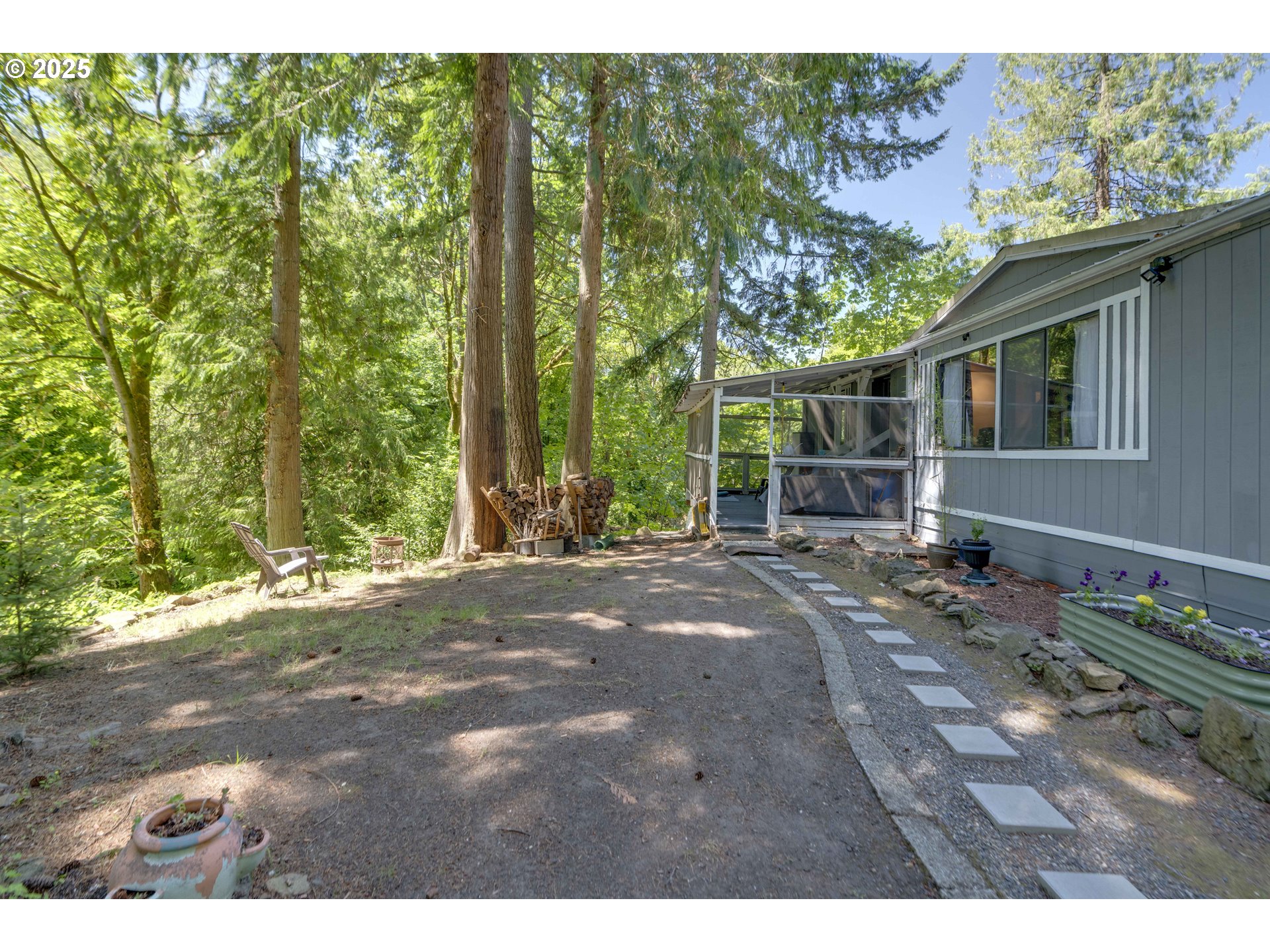 6420 OLD PACIFIC HWY 8