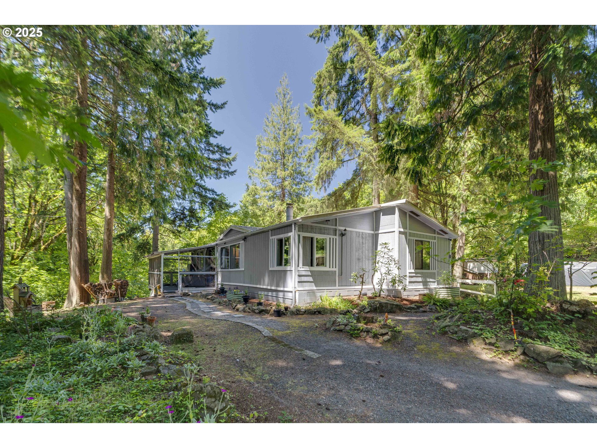 6420 OLD PACIFIC HWY 8