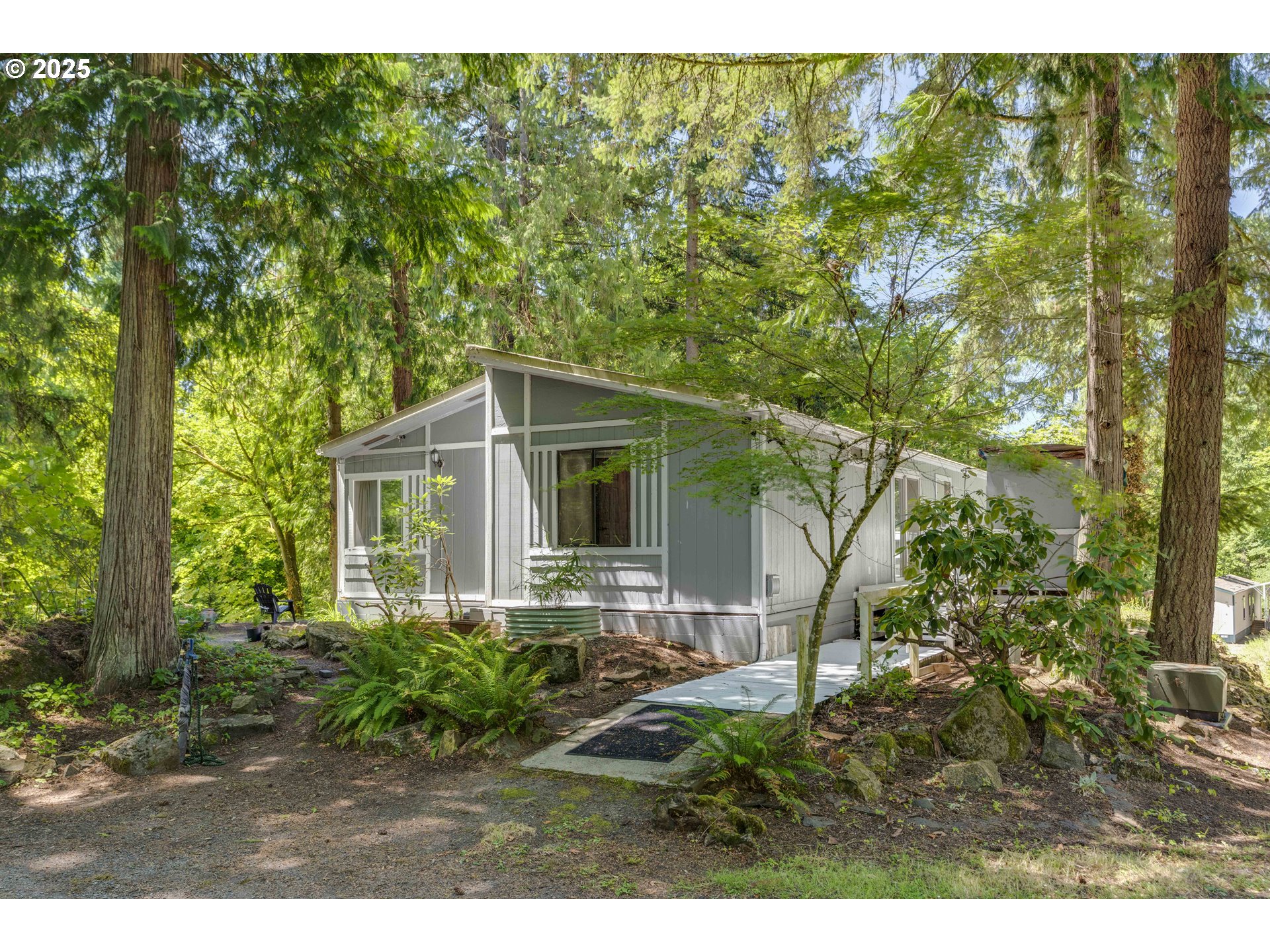 6420 OLD PACIFIC HWY 8