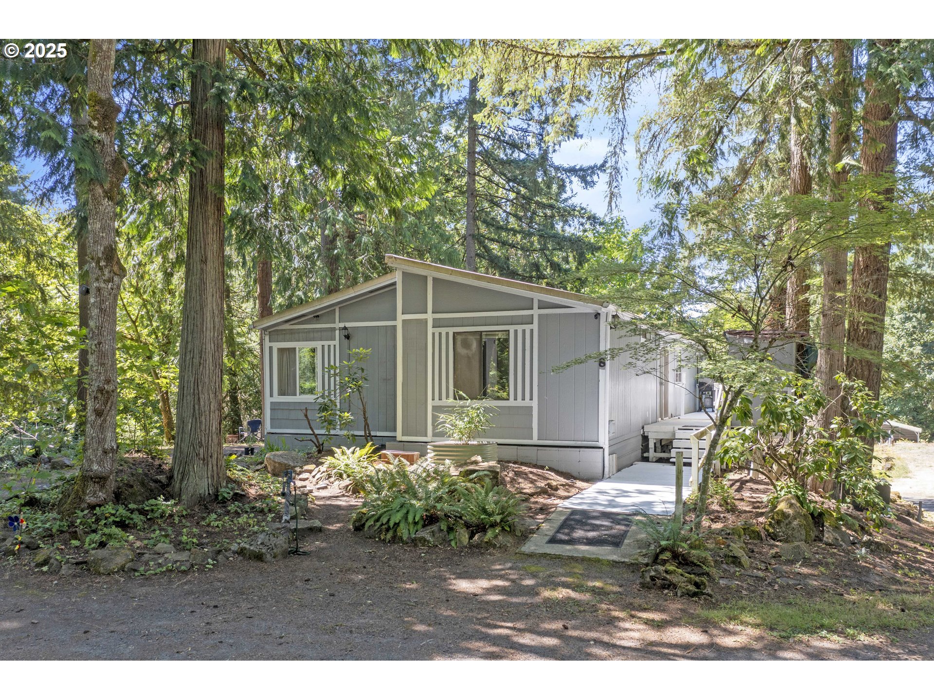 6420 OLD PACIFIC HWY 8