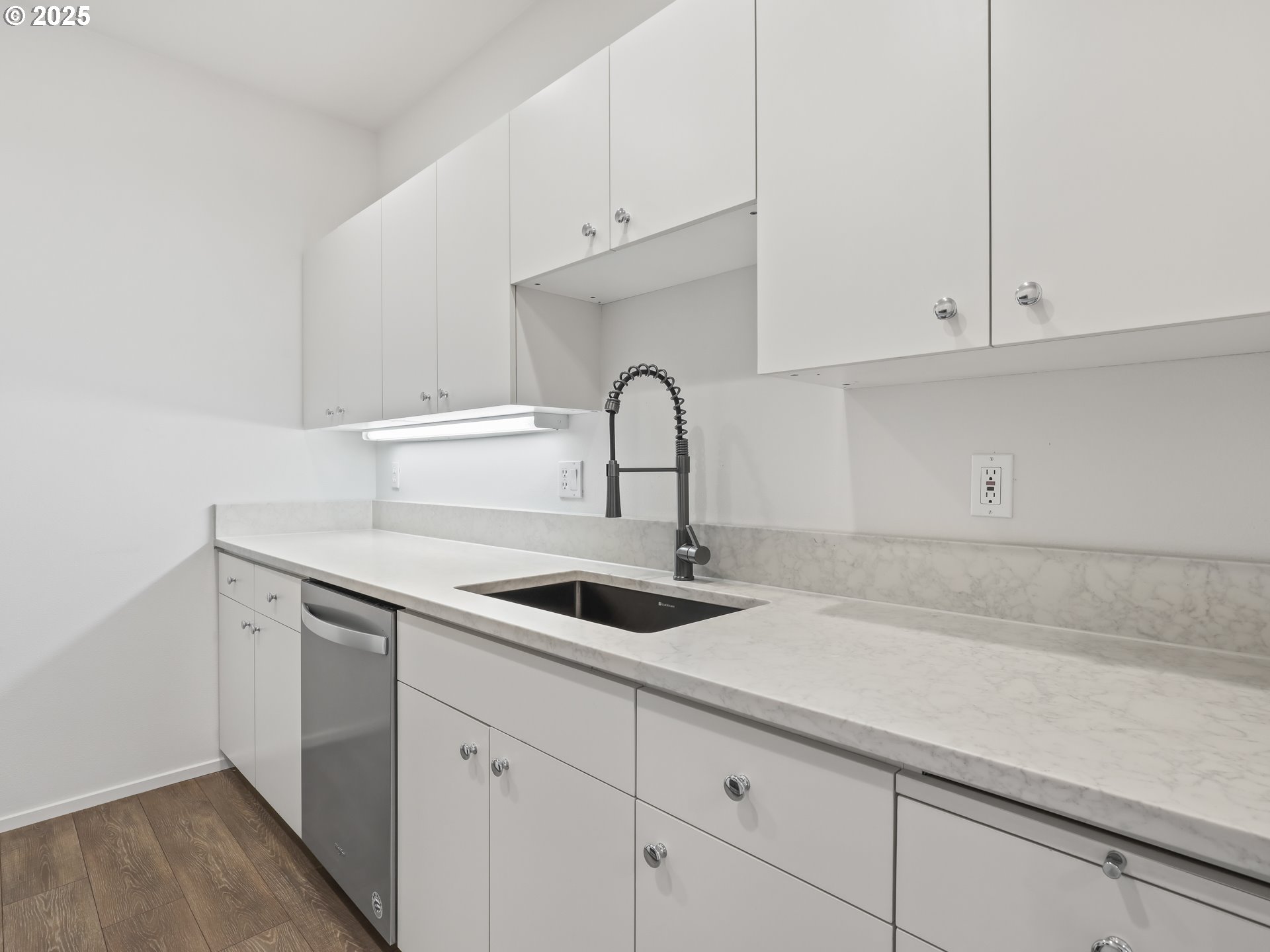 618 NW 12TH AVE 206