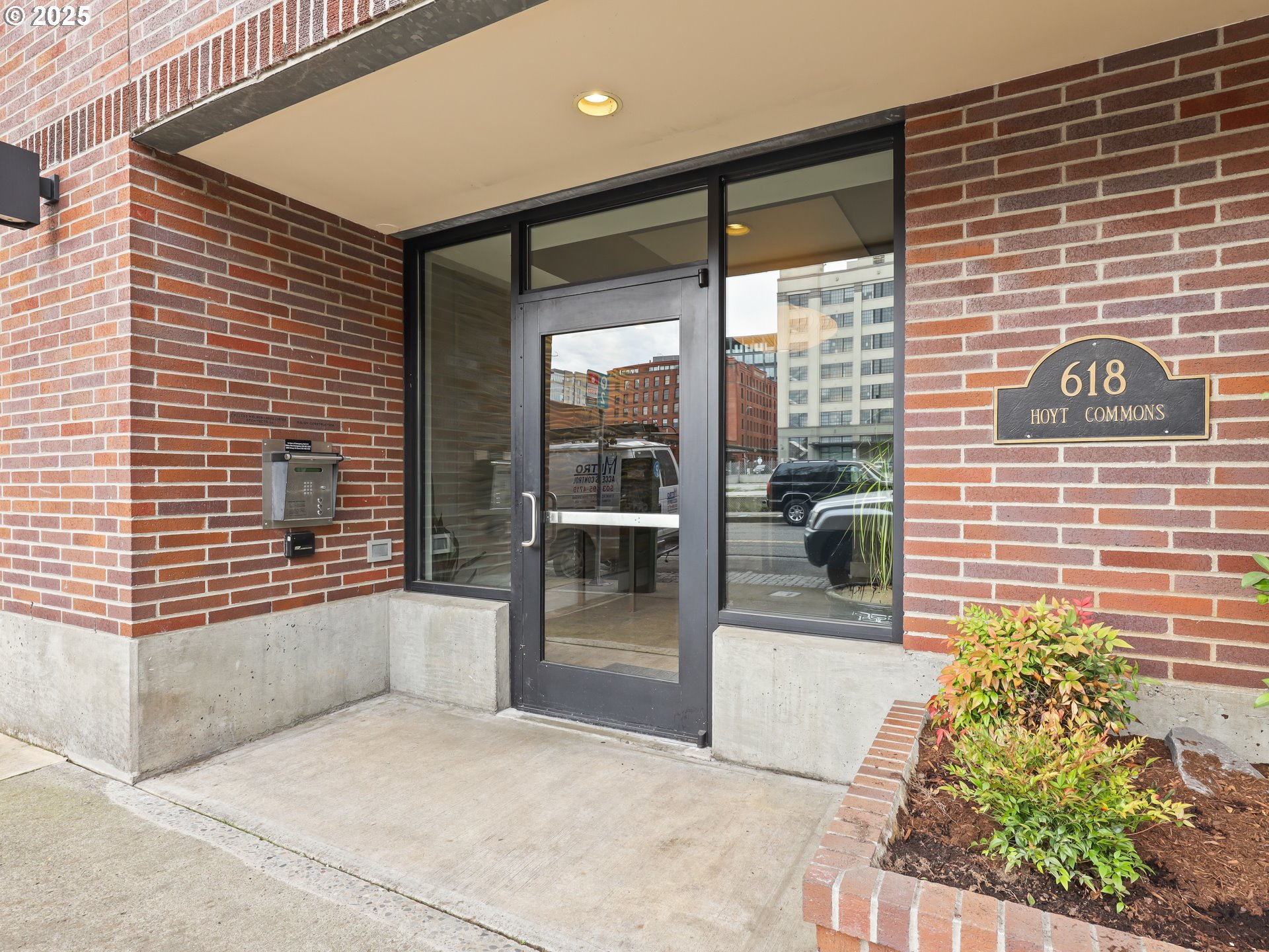 618 NW 12TH AVE 206