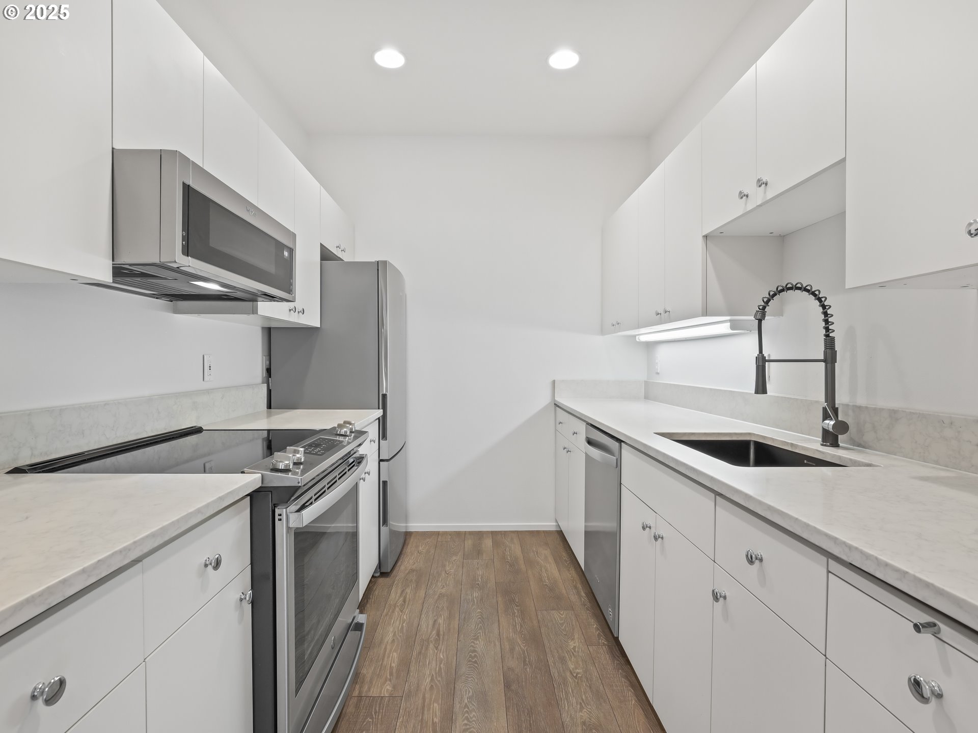 618 NW 12TH AVE 206