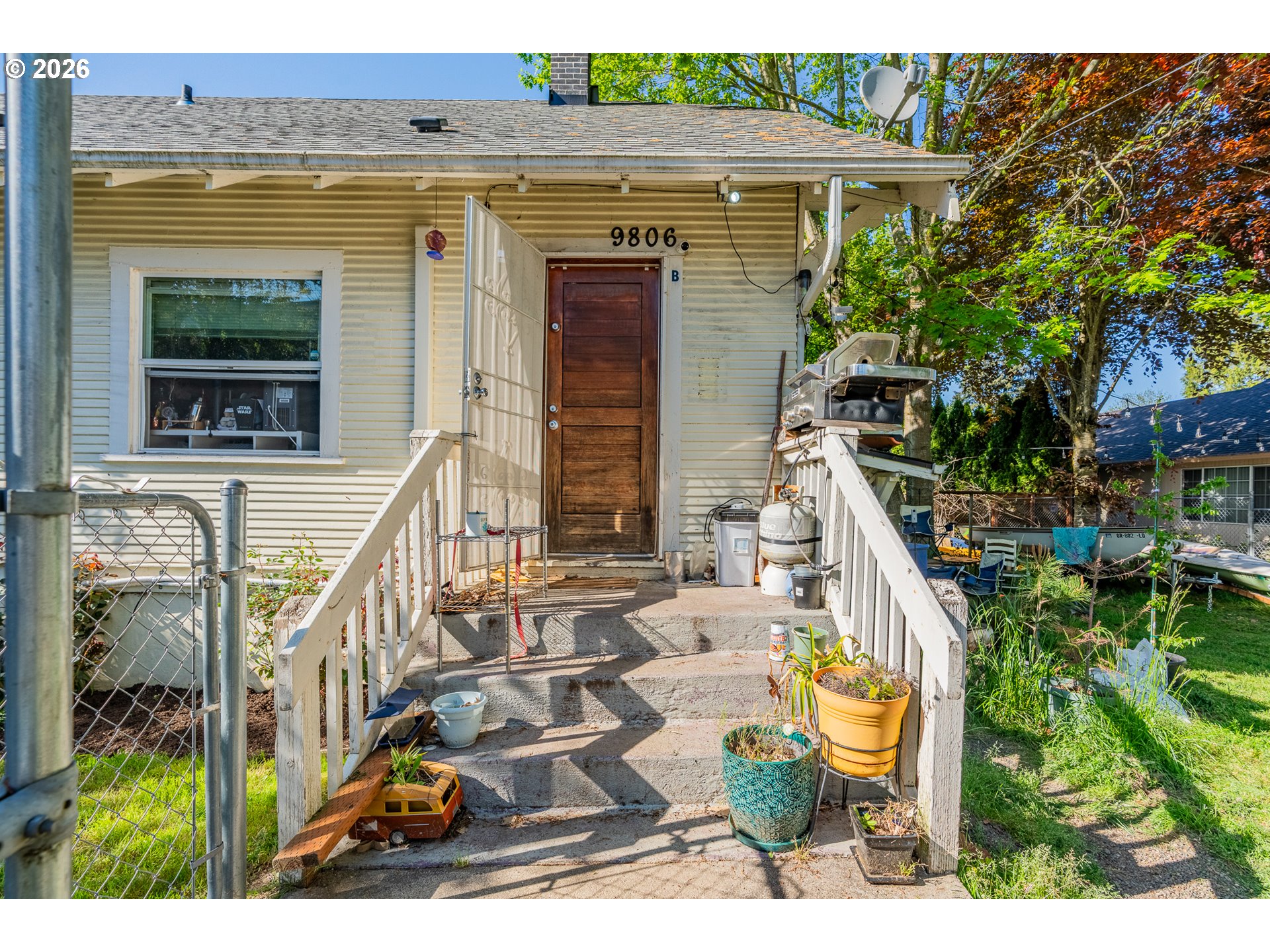 9806/9820 N MIDWAY AVE
