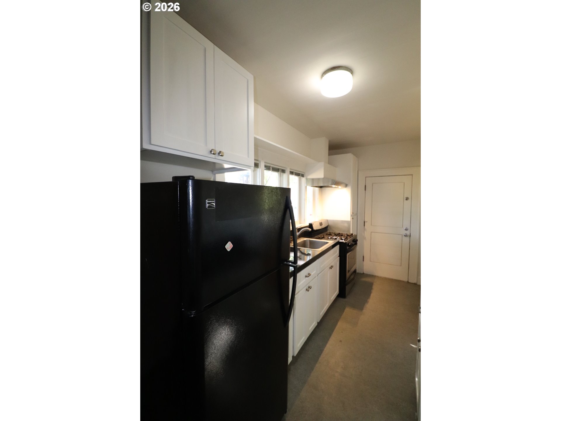 9806/9820 N MIDWAY AVE