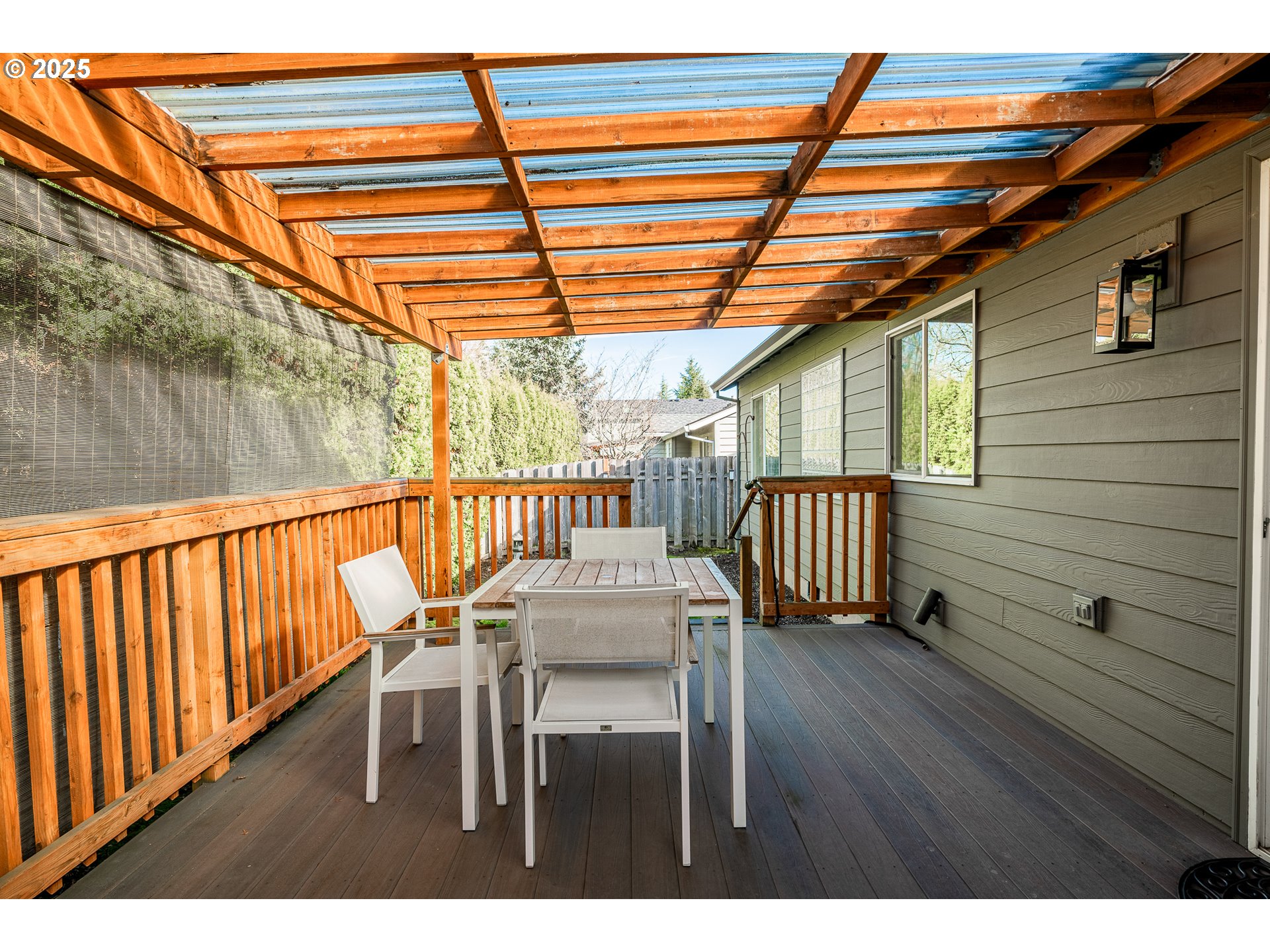 16977 NW OAKRIDGE DR