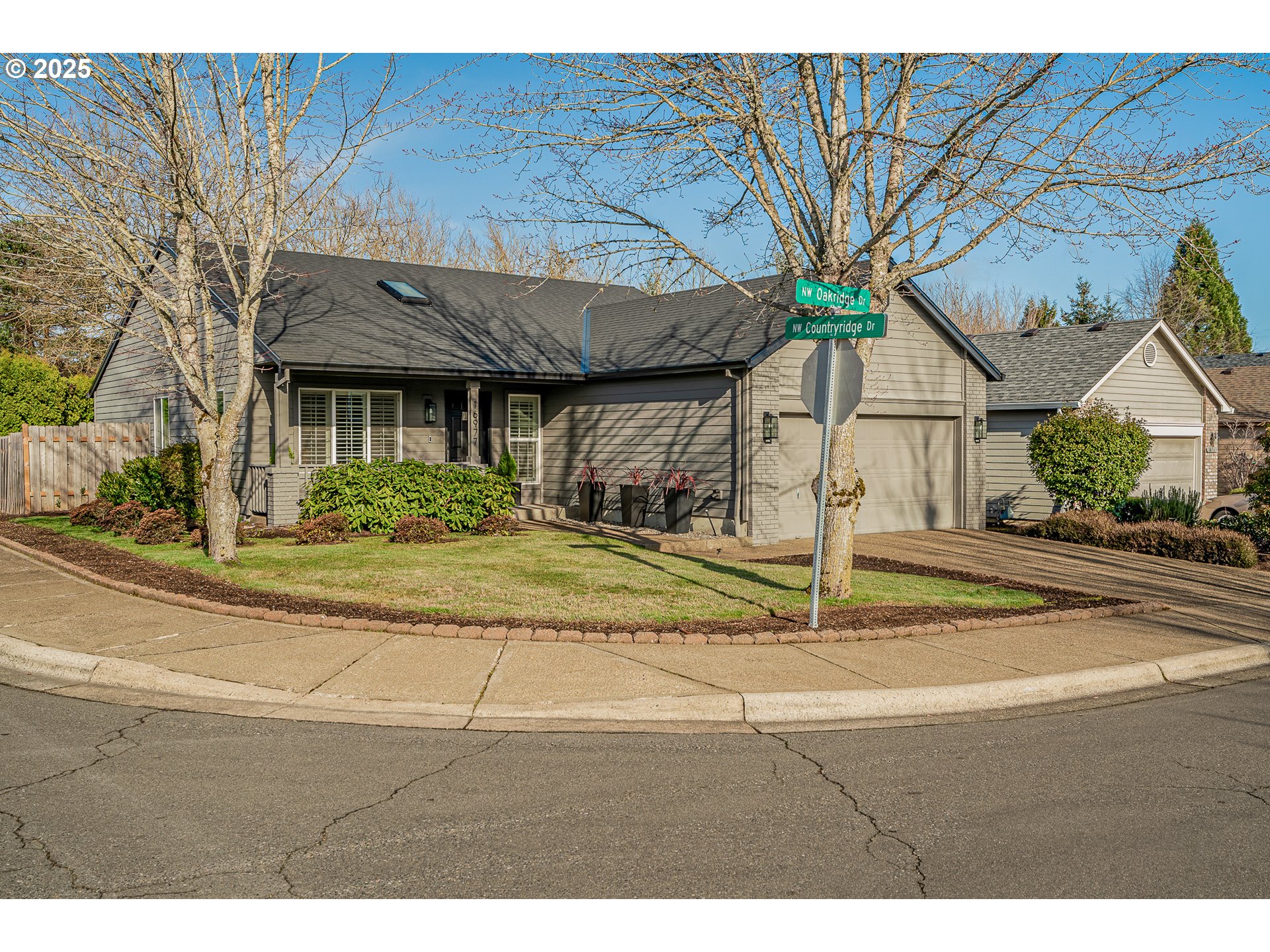 16977 NW OAKRIDGE DR