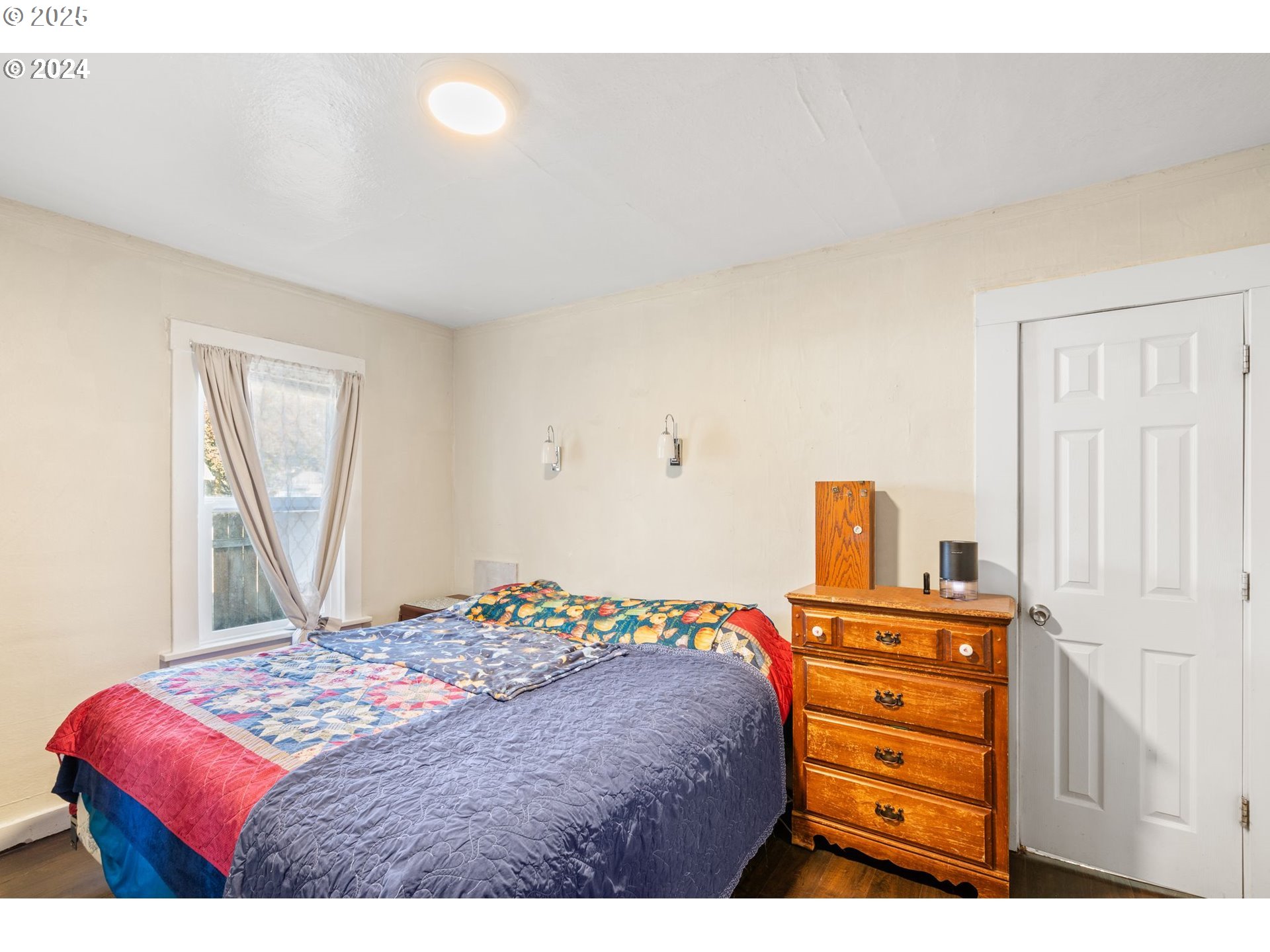 527 OREGON WAY