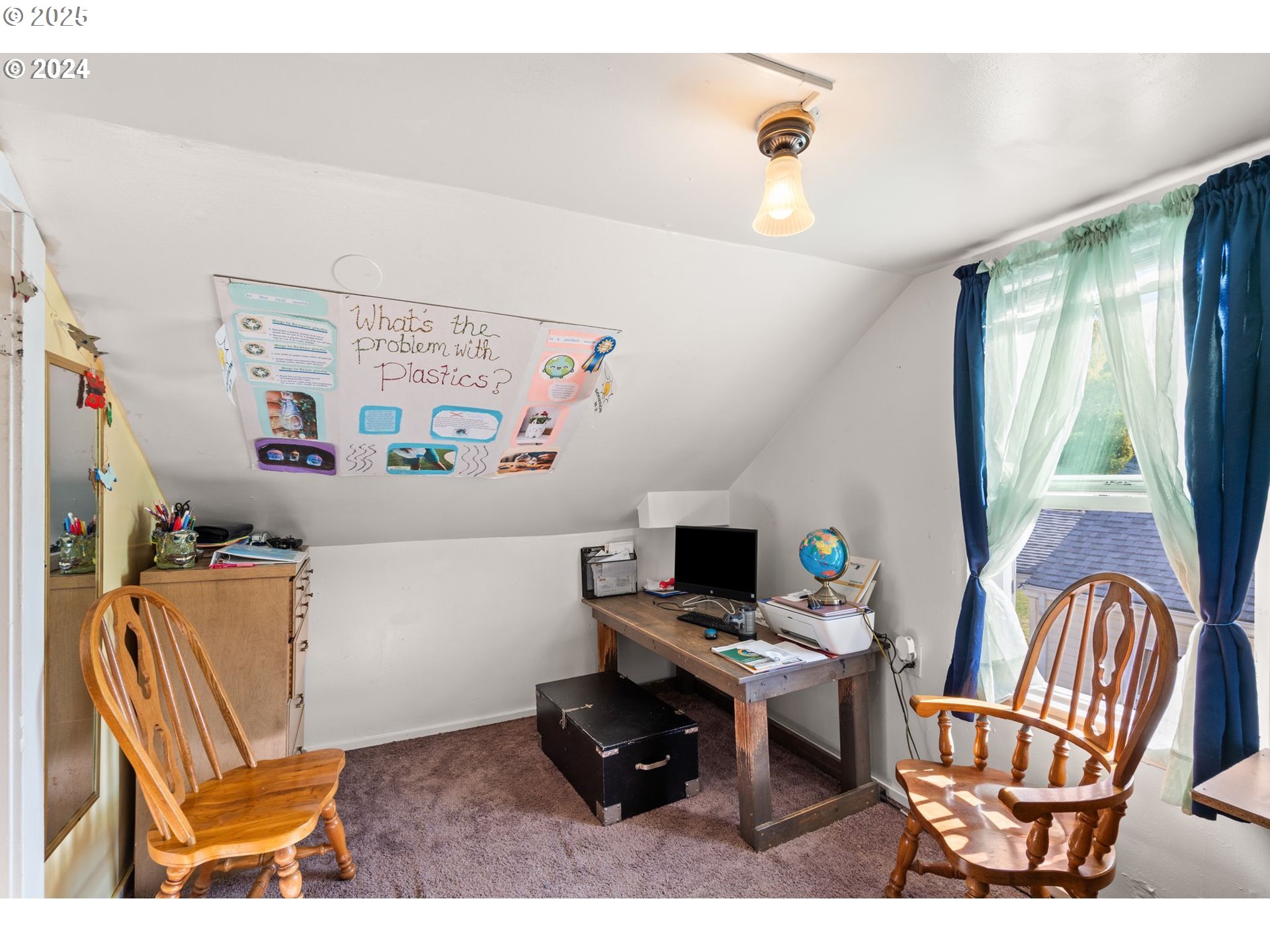 527 OREGON WAY