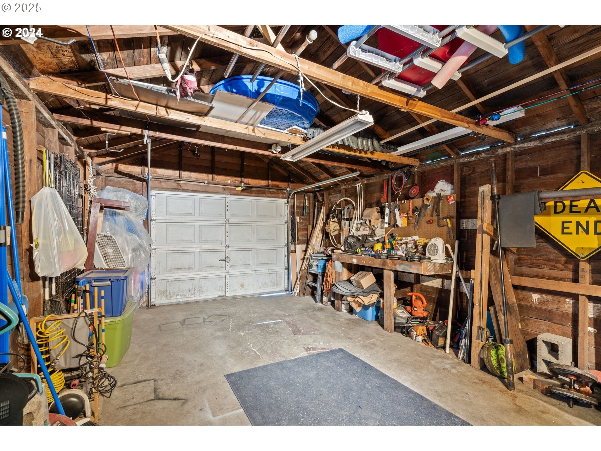527 OREGON WAY