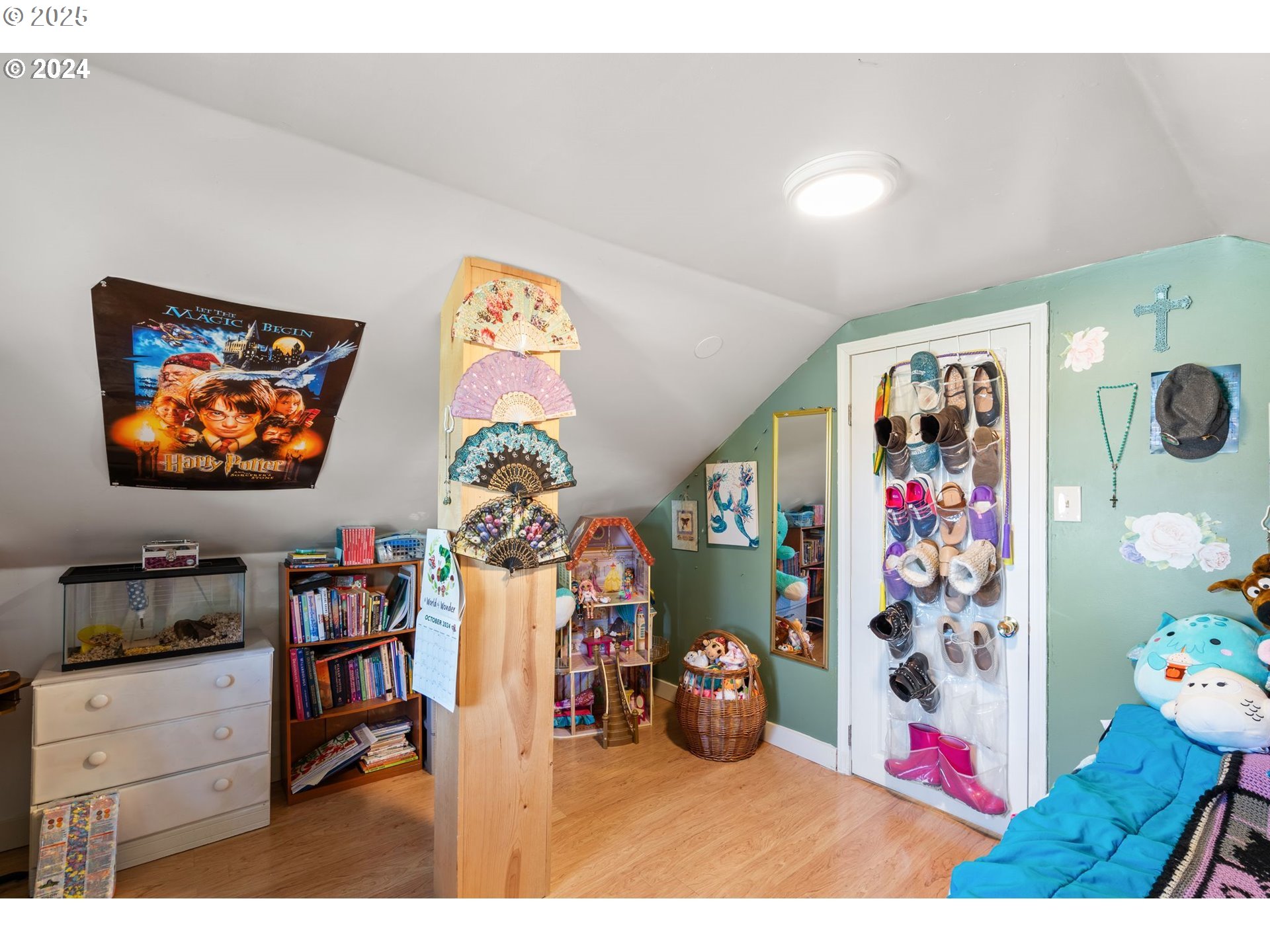 527 OREGON WAY