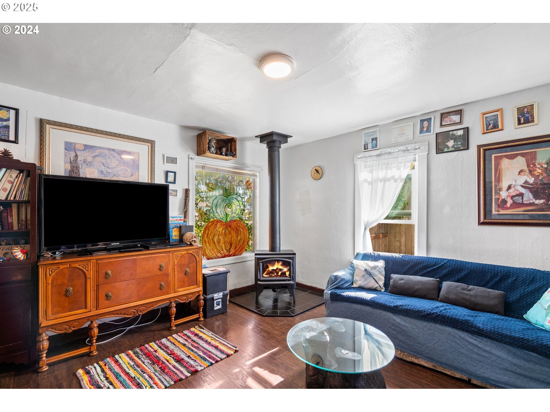 527 OREGON WAY