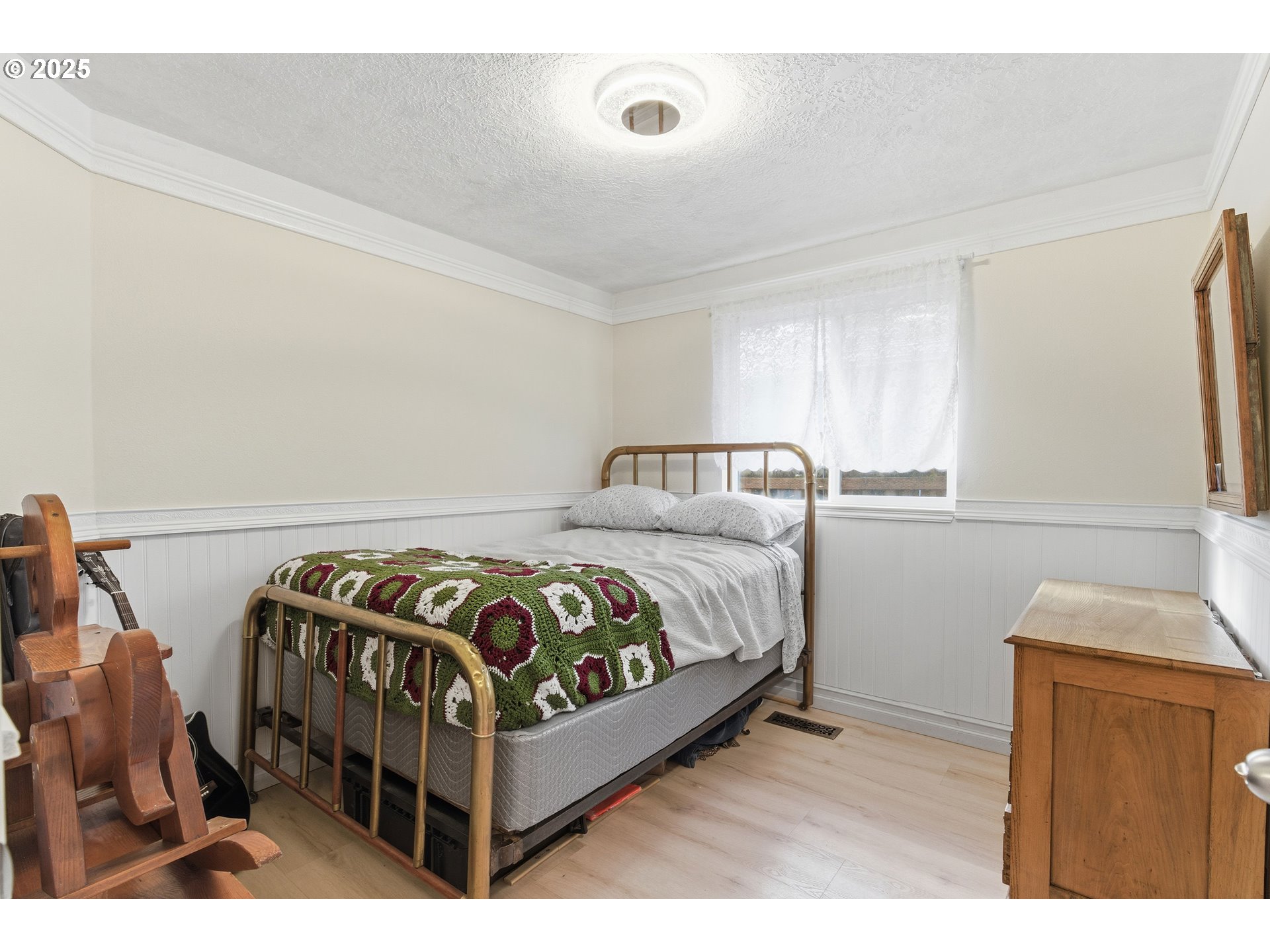 2215 E OAK DR, Newberg