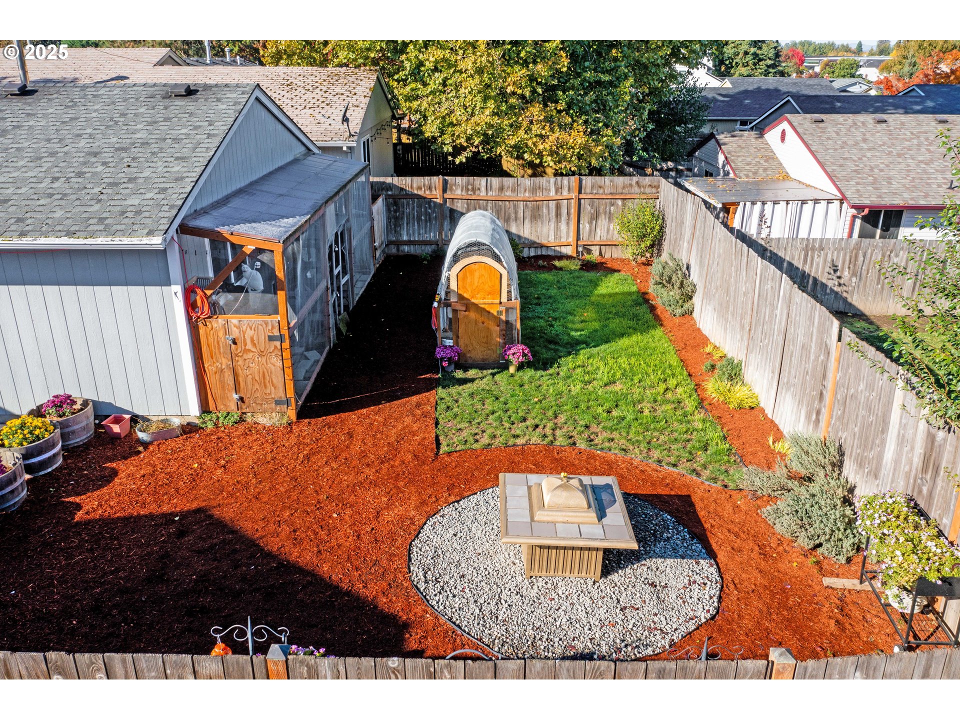 2215 E OAK DR, Newberg