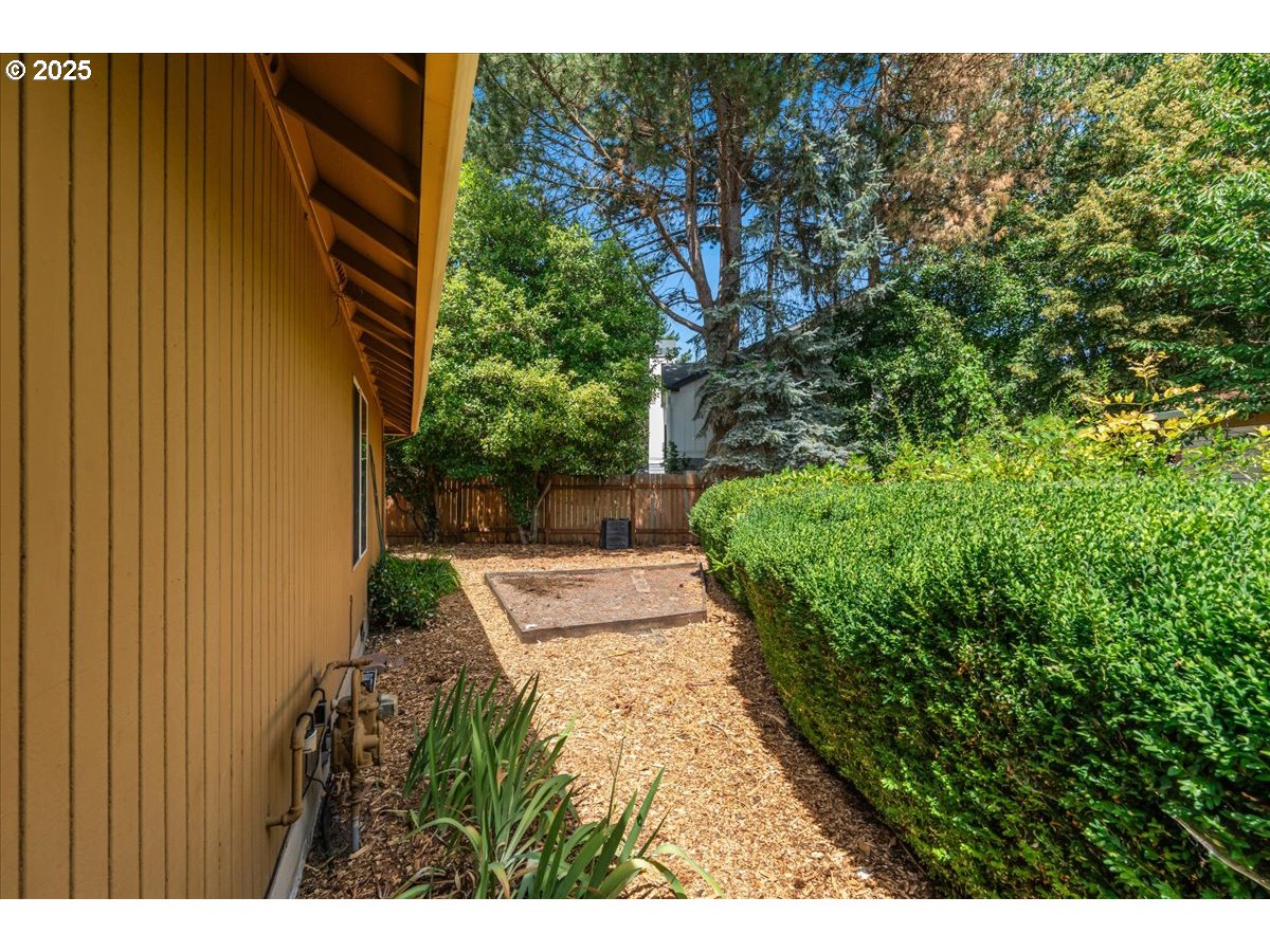 1605 NW 175TH PL