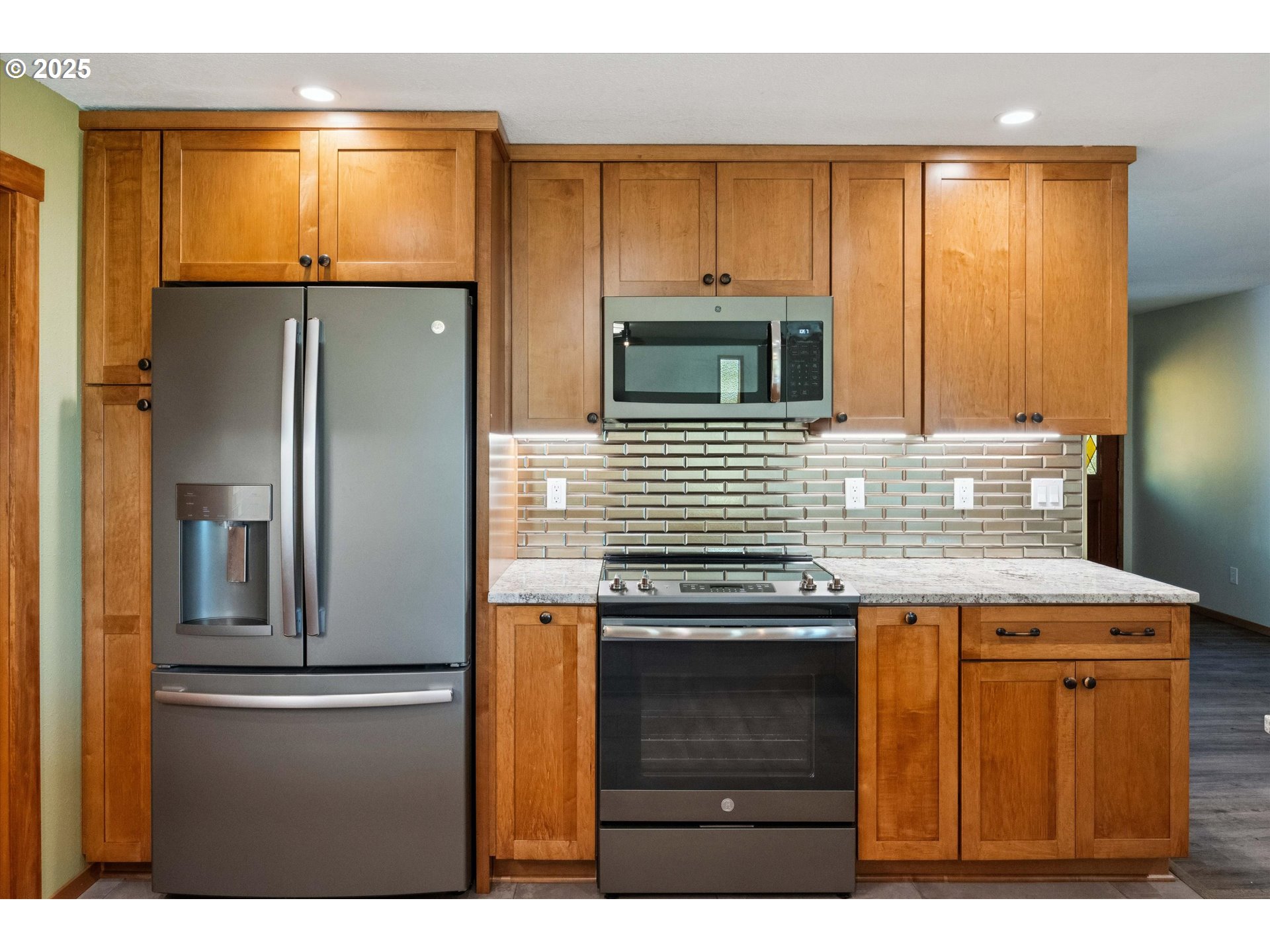 61004 GENSMAN RD, St. Helens