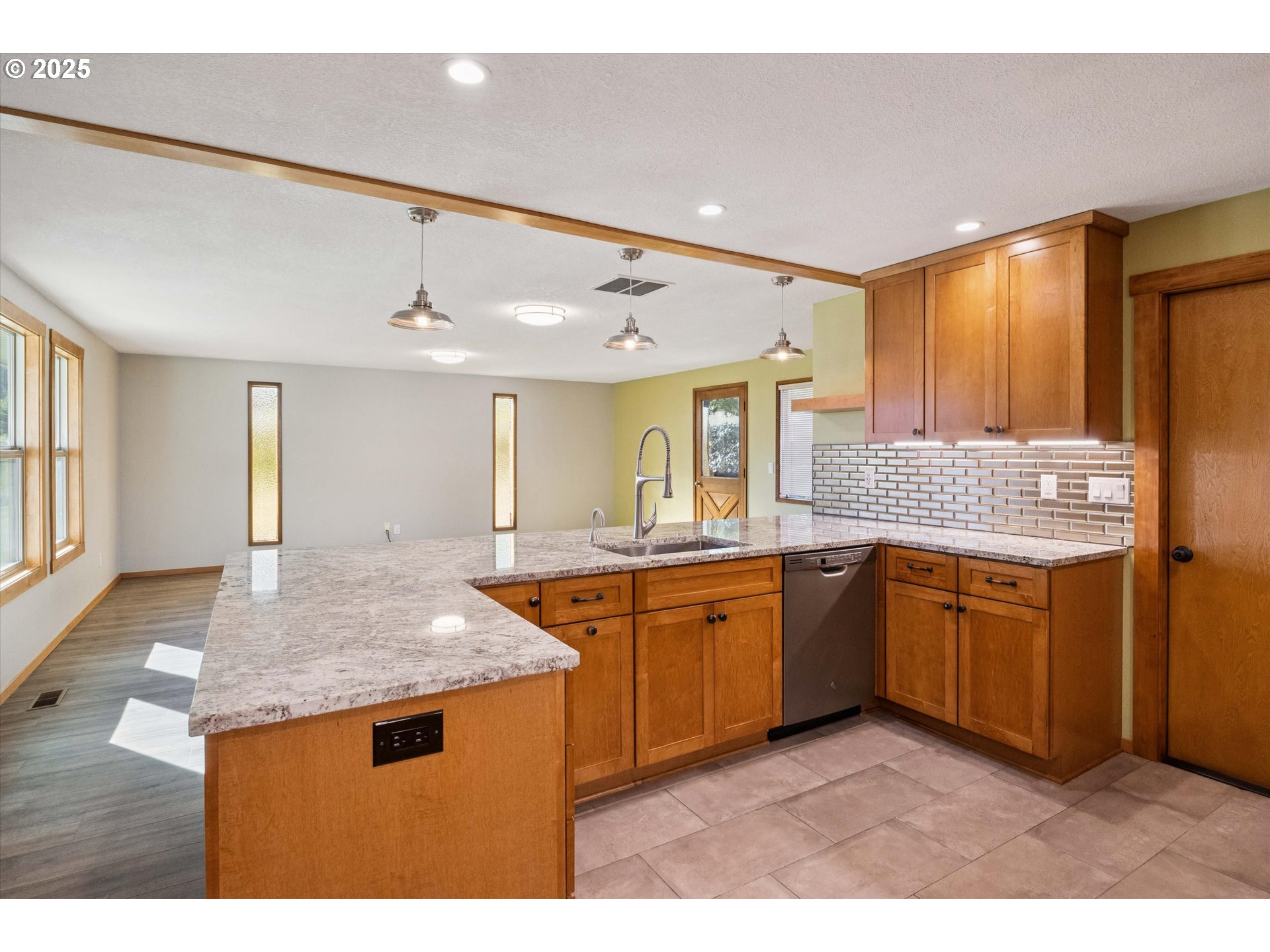 61004 GENSMAN RD, St. Helens