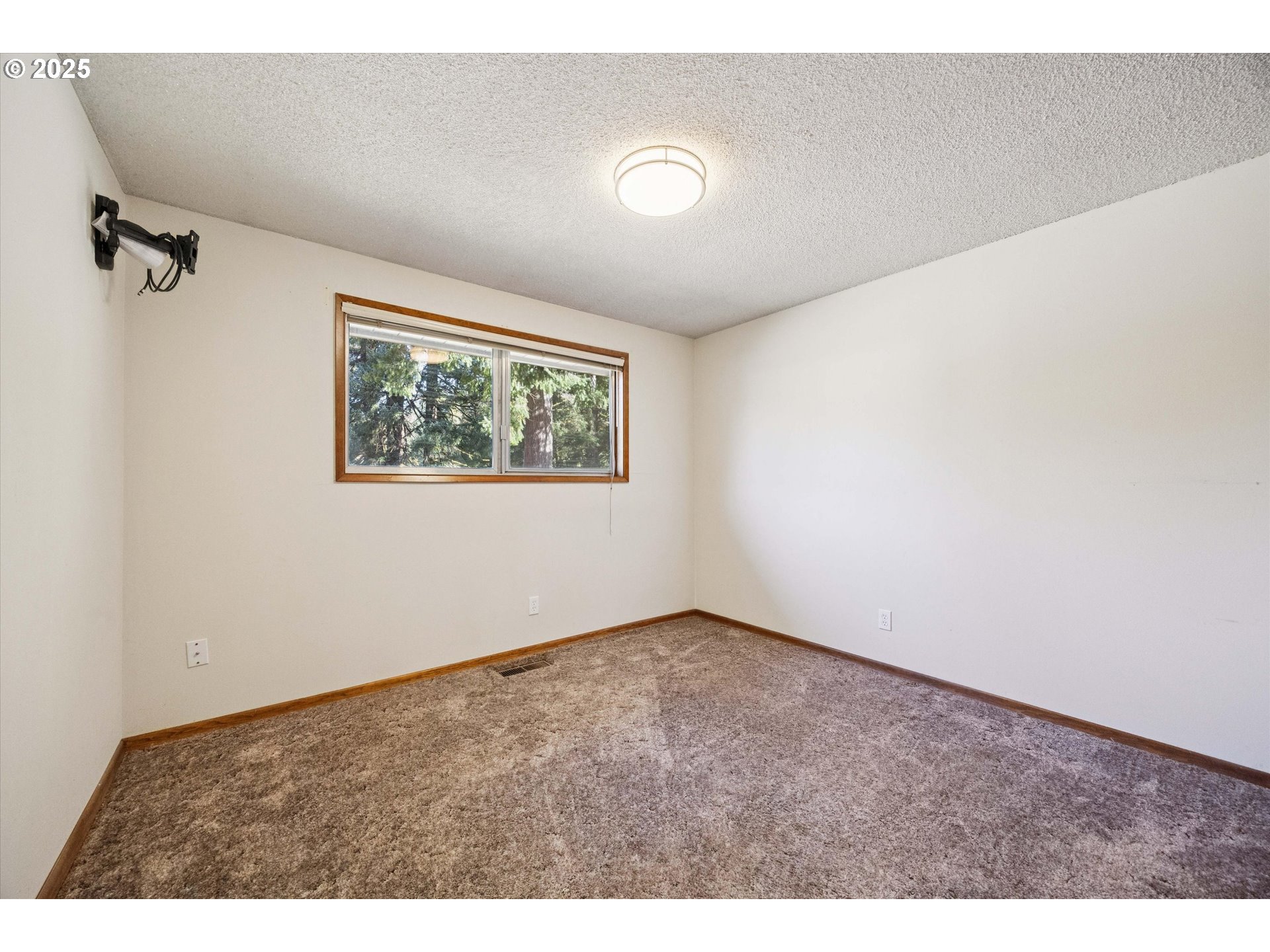 61004 GENSMAN RD, St. Helens