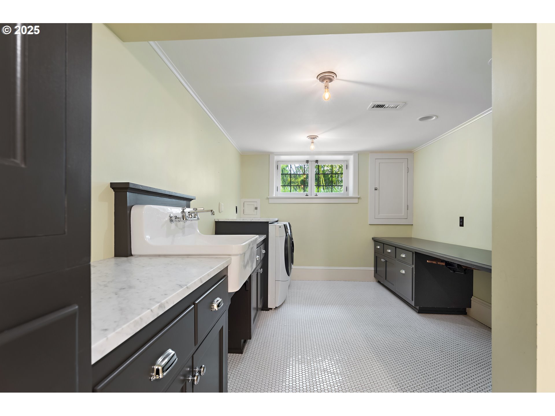 2225 NE 22ND AVE