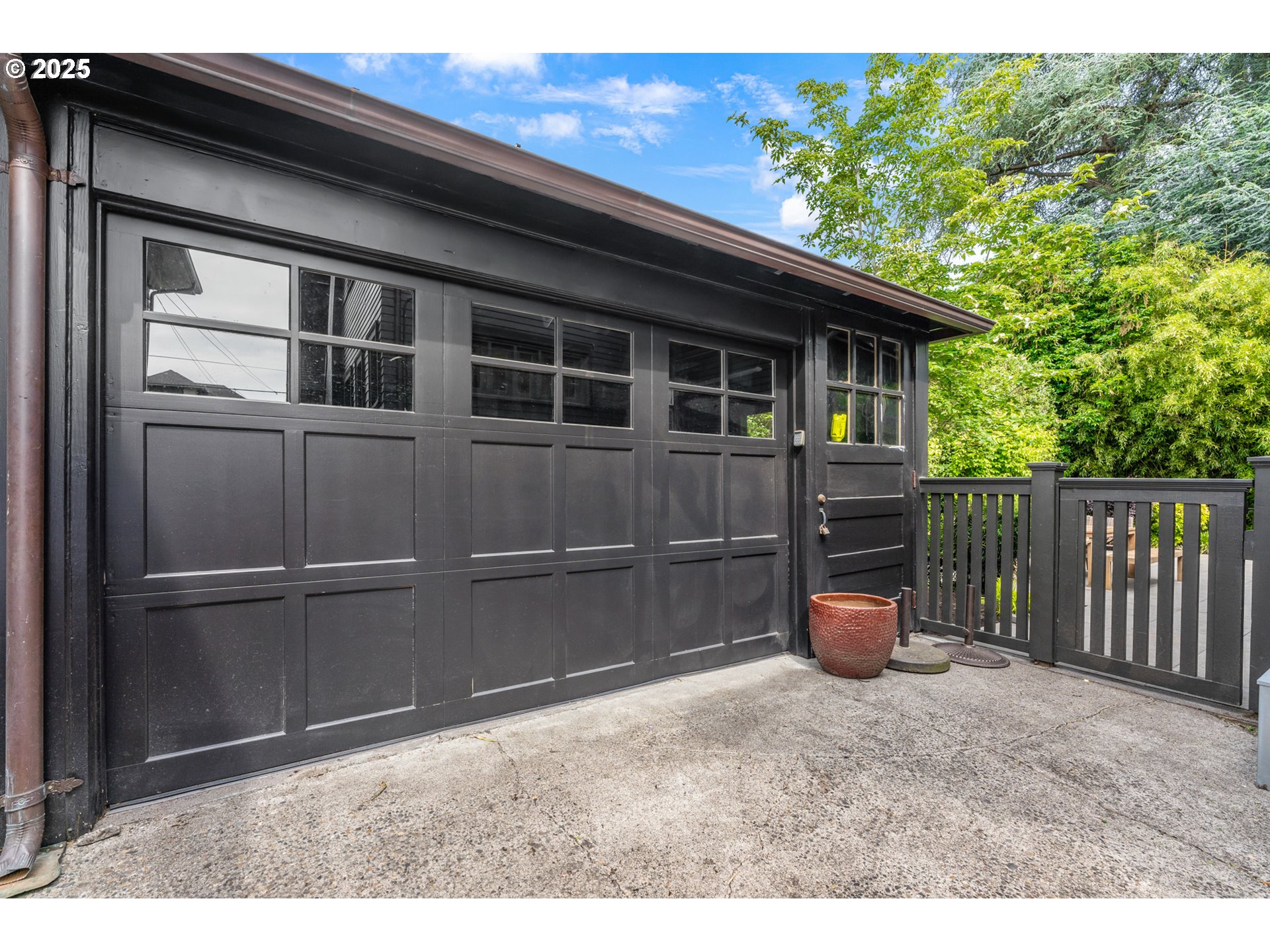 2225 NE 22ND AVE