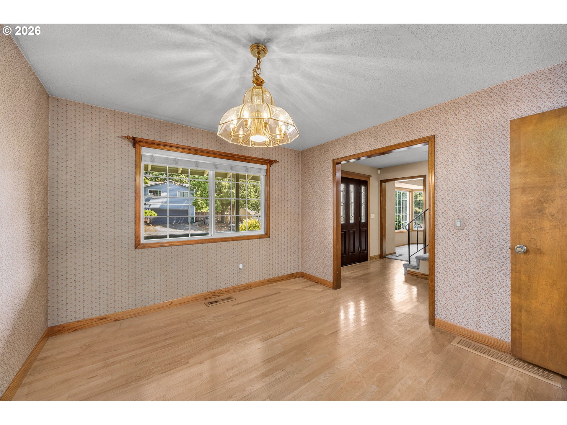 343 NE HILLWOOD DR