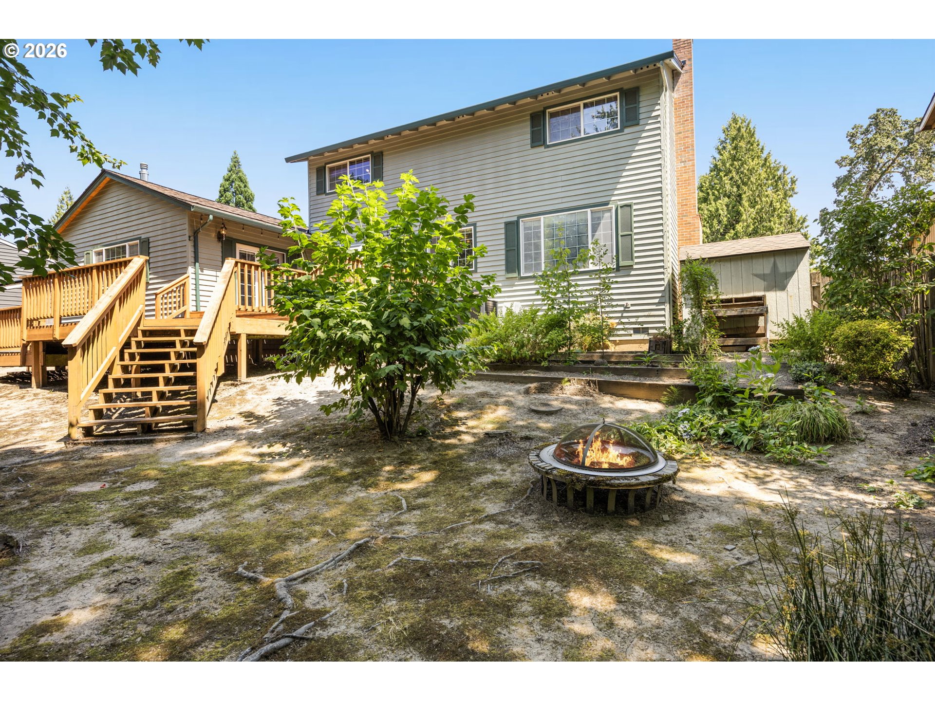 343 NE HILLWOOD DR