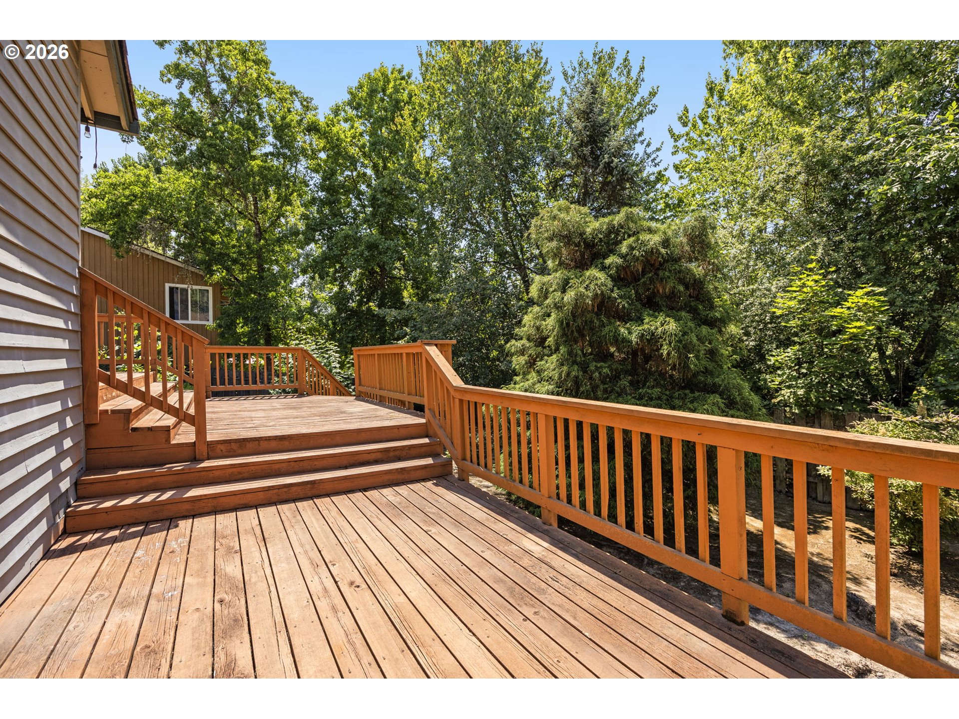343 NE HILLWOOD DR
