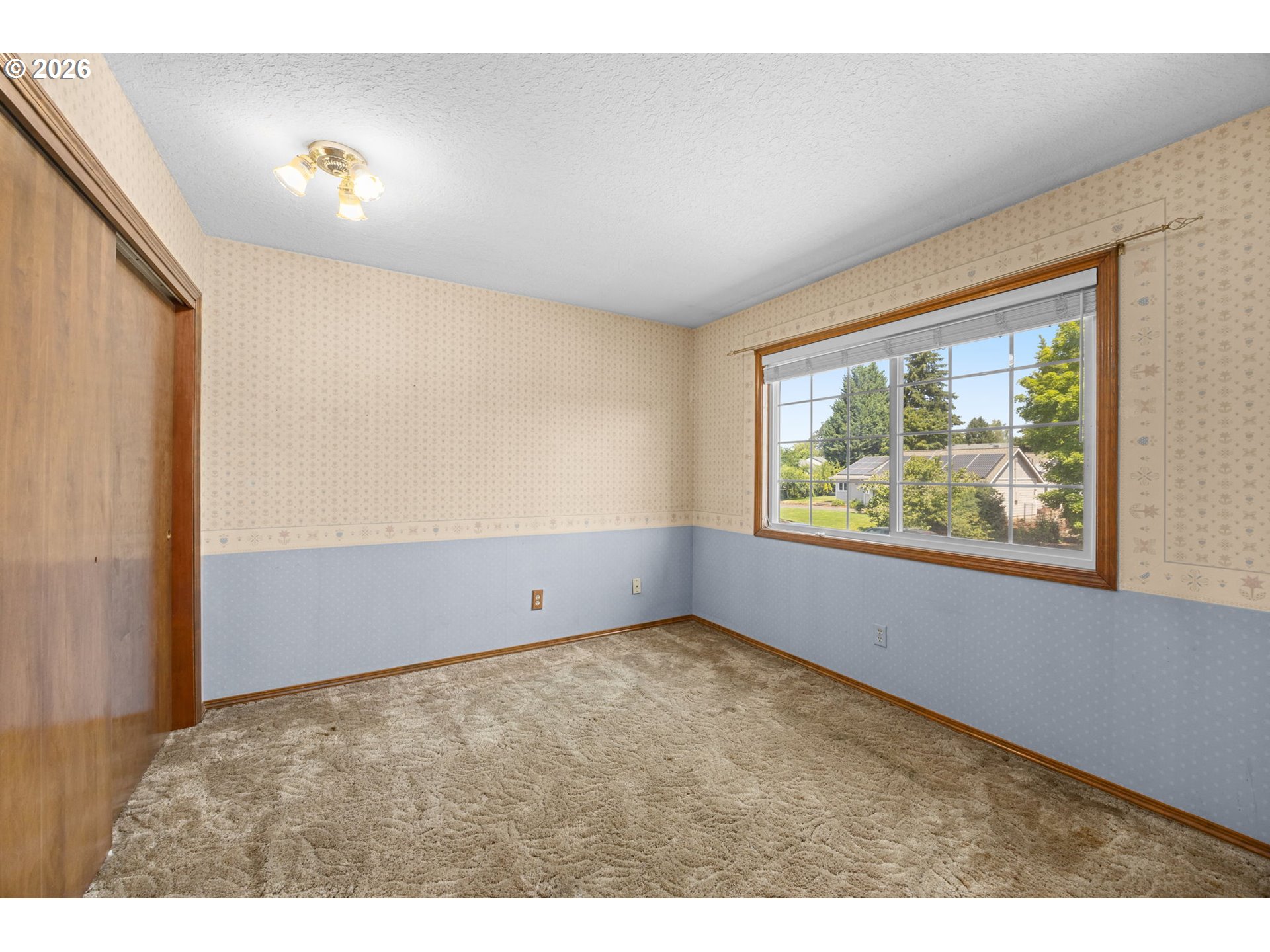 343 NE HILLWOOD DR