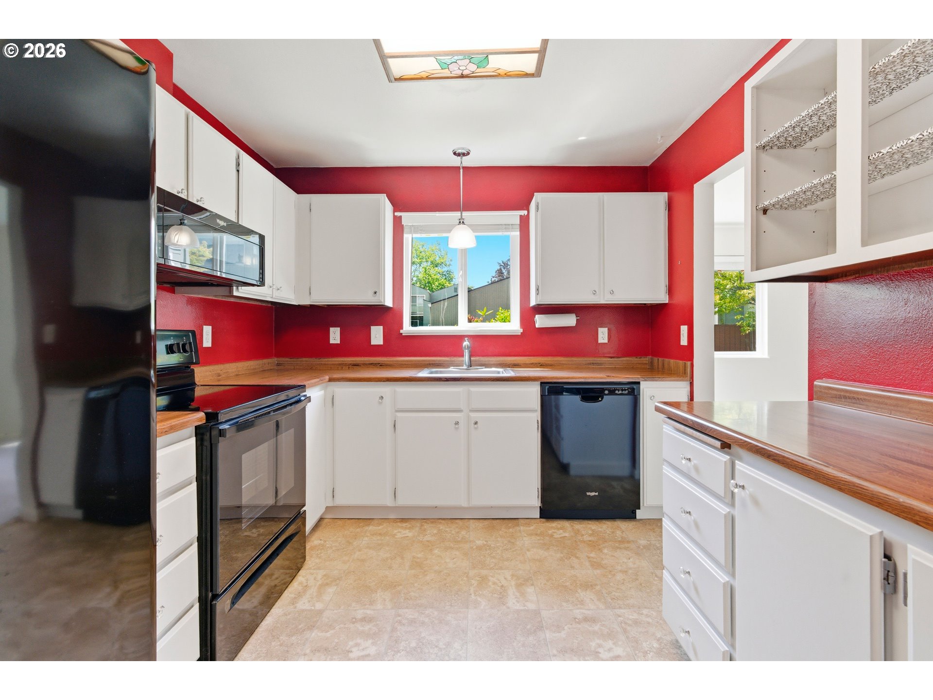 1648 NW ROLLING HILL DR