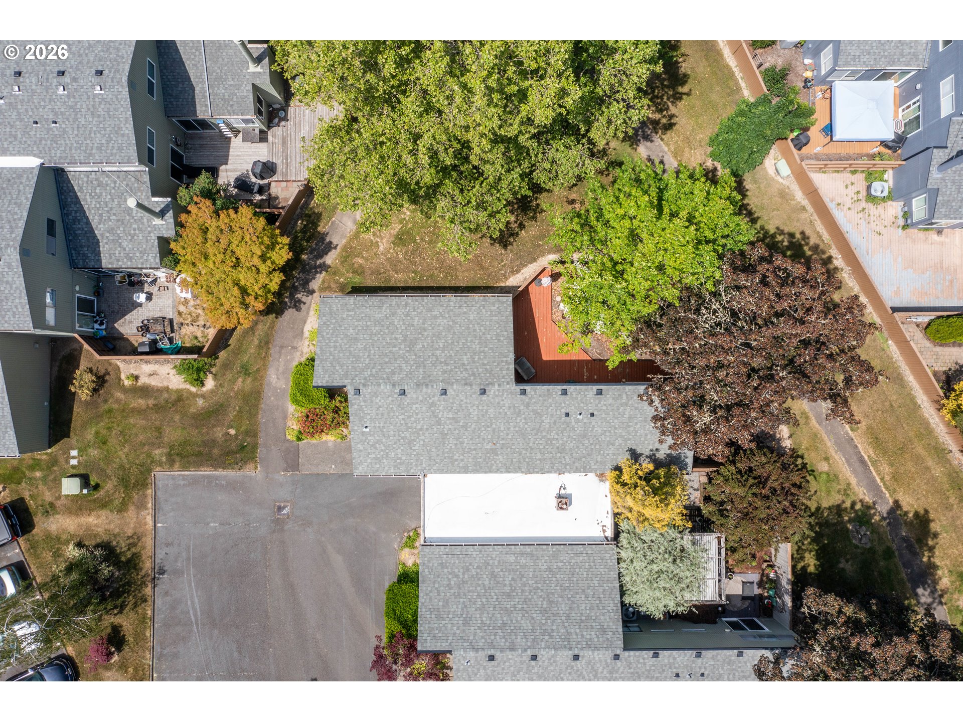 1648 NW ROLLING HILL DR