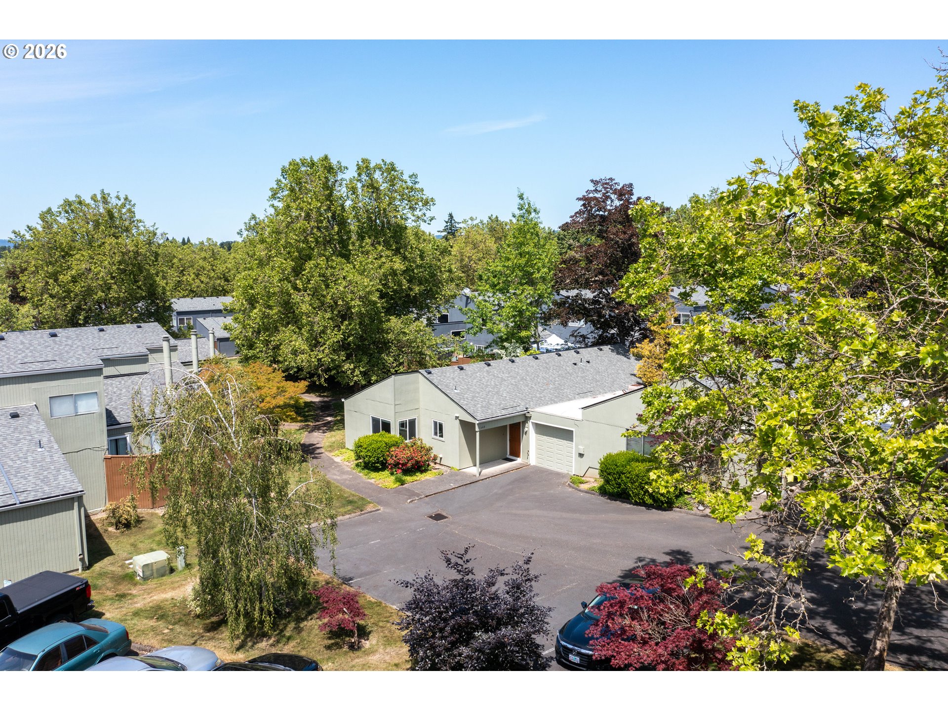1648 NW ROLLING HILL DR